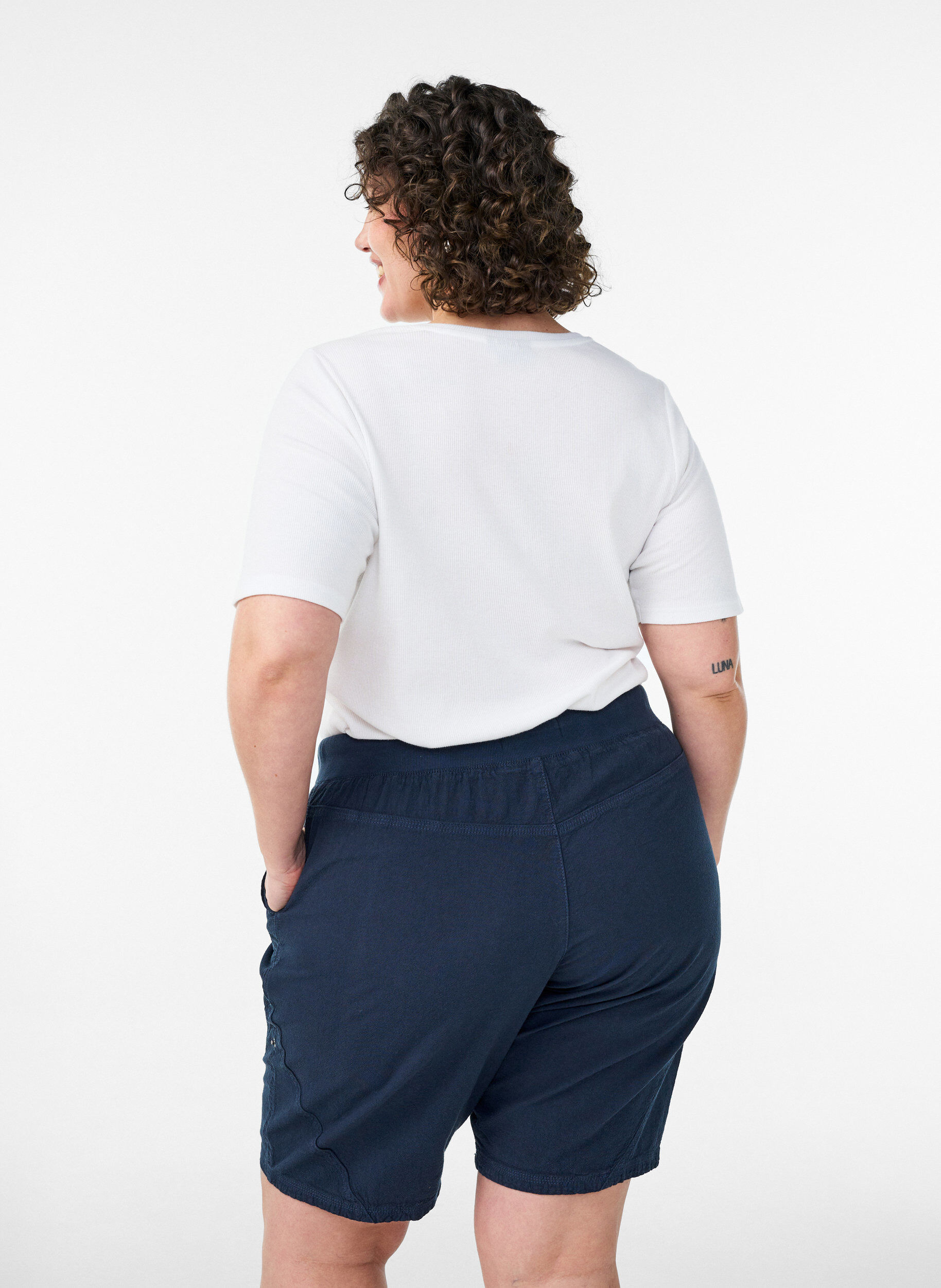 Zizzifashion Loose cotton shorts with pockets, Blue, Model image number 2