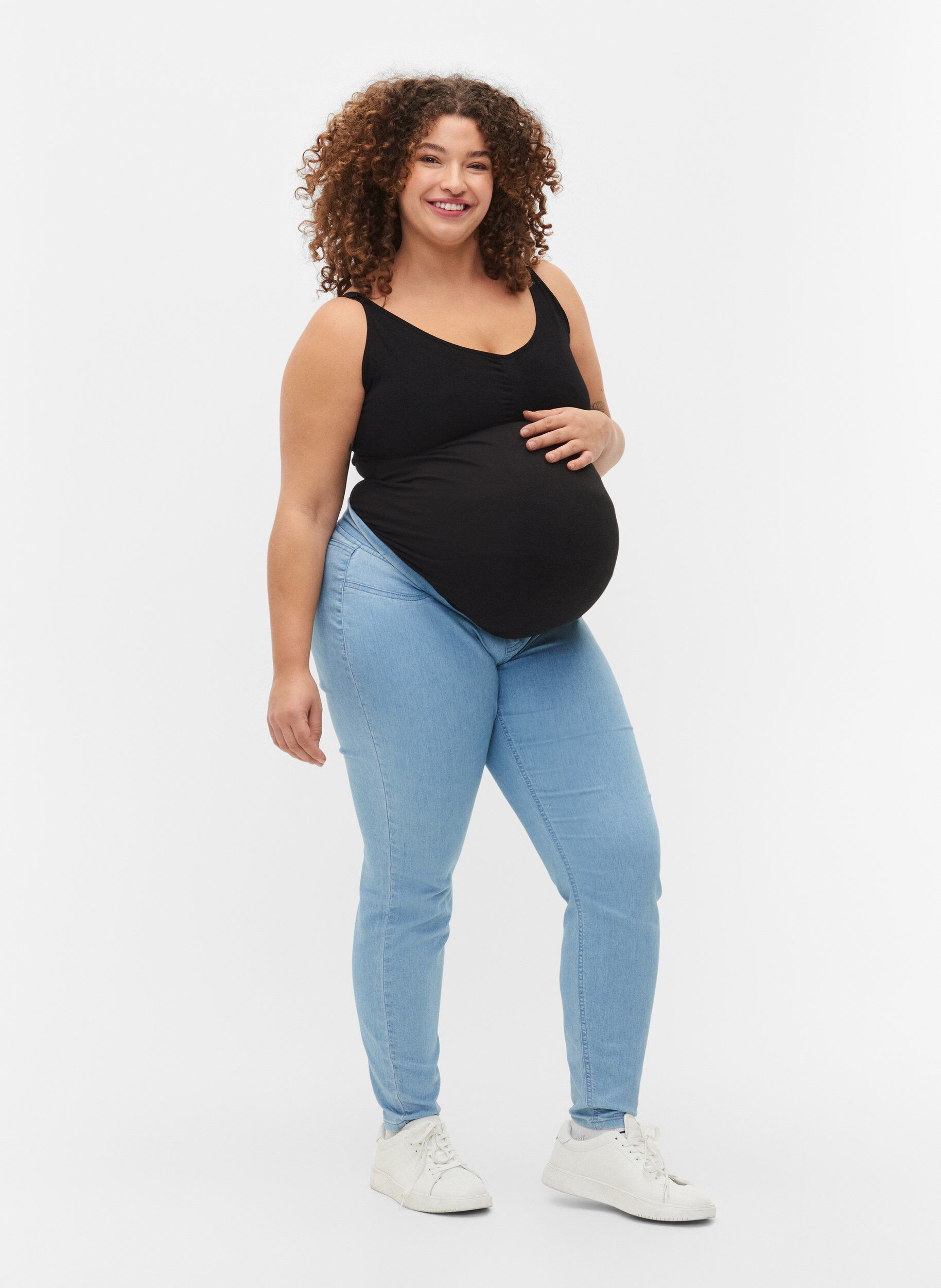 Pregnancy jeggings with back pockets, Light Blue, Model