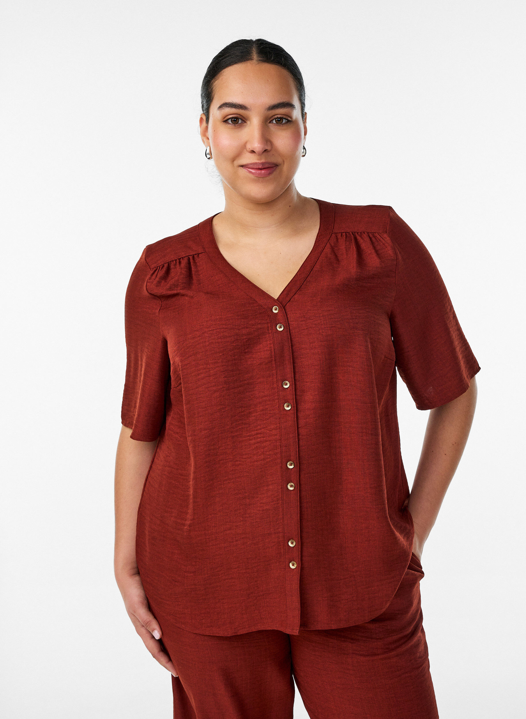 Zizzifashion V-neck shirt blouse with short sleeves, Red, Model image number 0