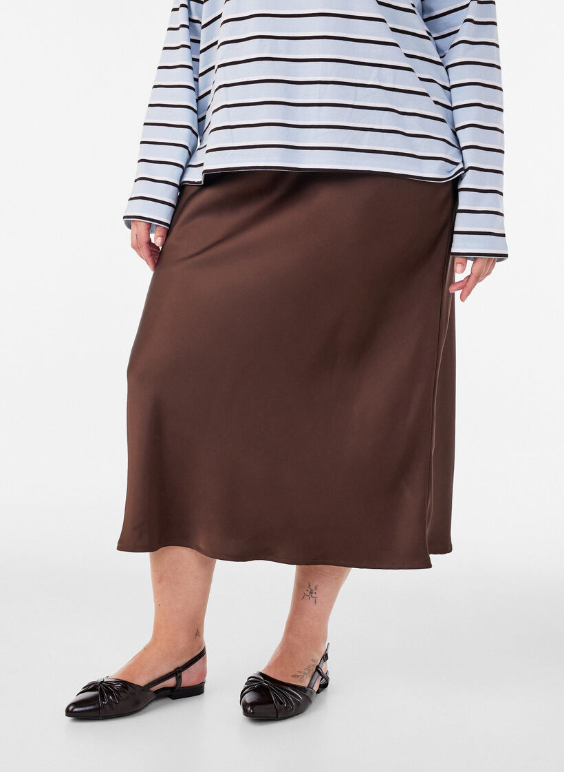 Satin midi skirt, Brown, Model image number 2