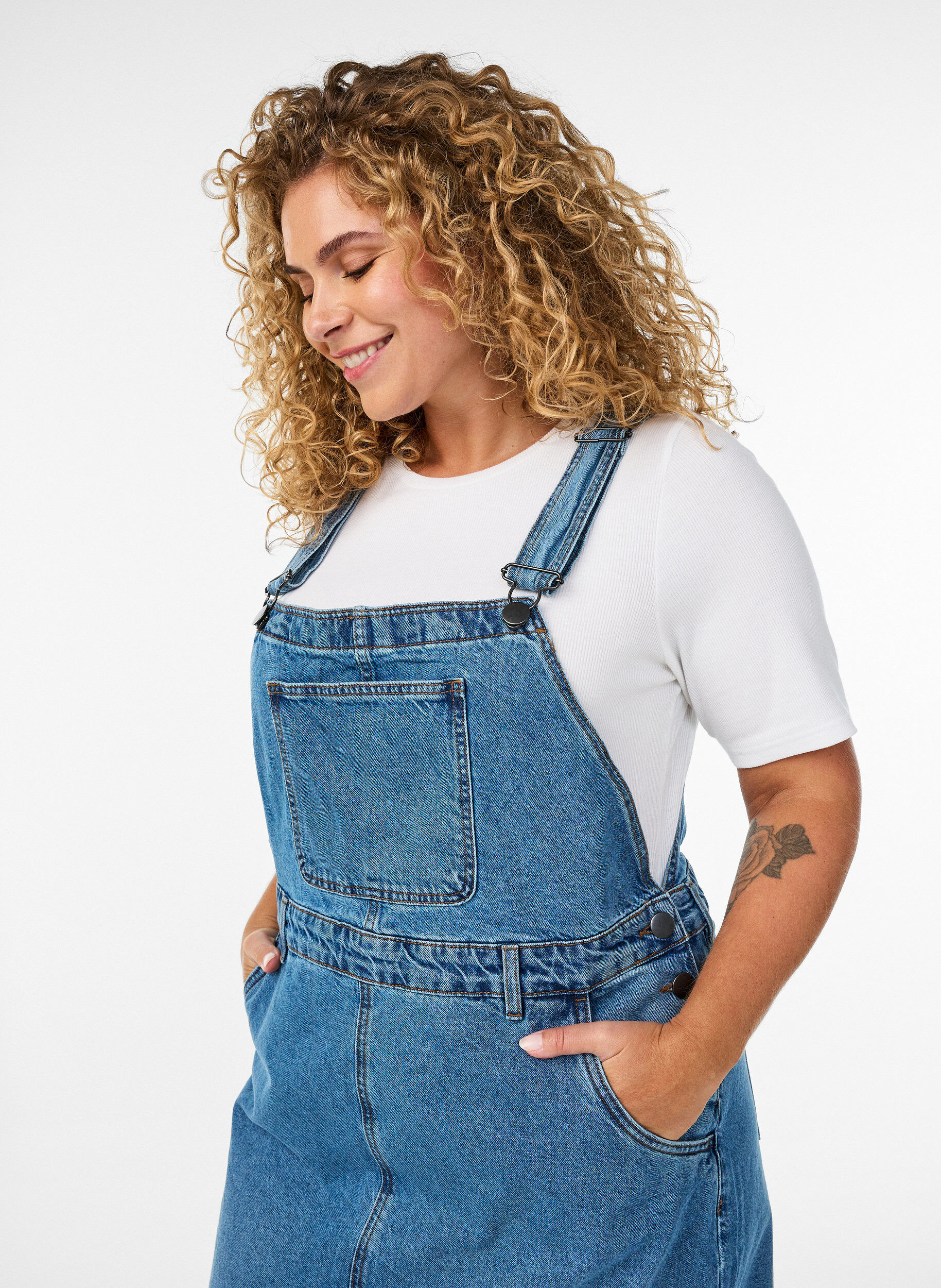 Zizzifashion Midi denim overall dress, Blue, Model image number 2