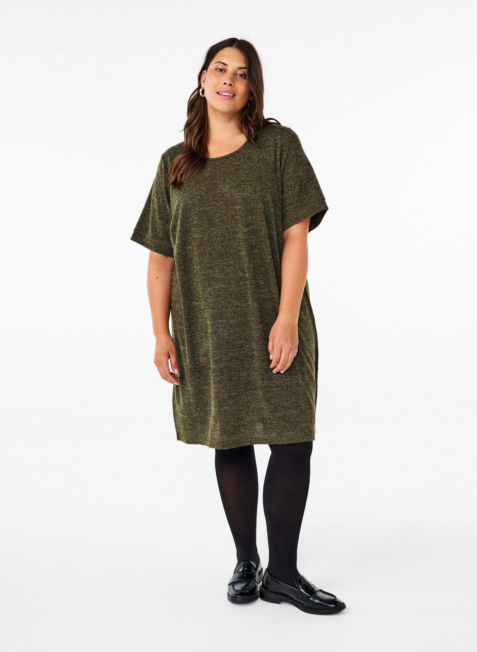 Zizzifashion T-shirt dress with short sleeves, Winter Moss, Model image number 2