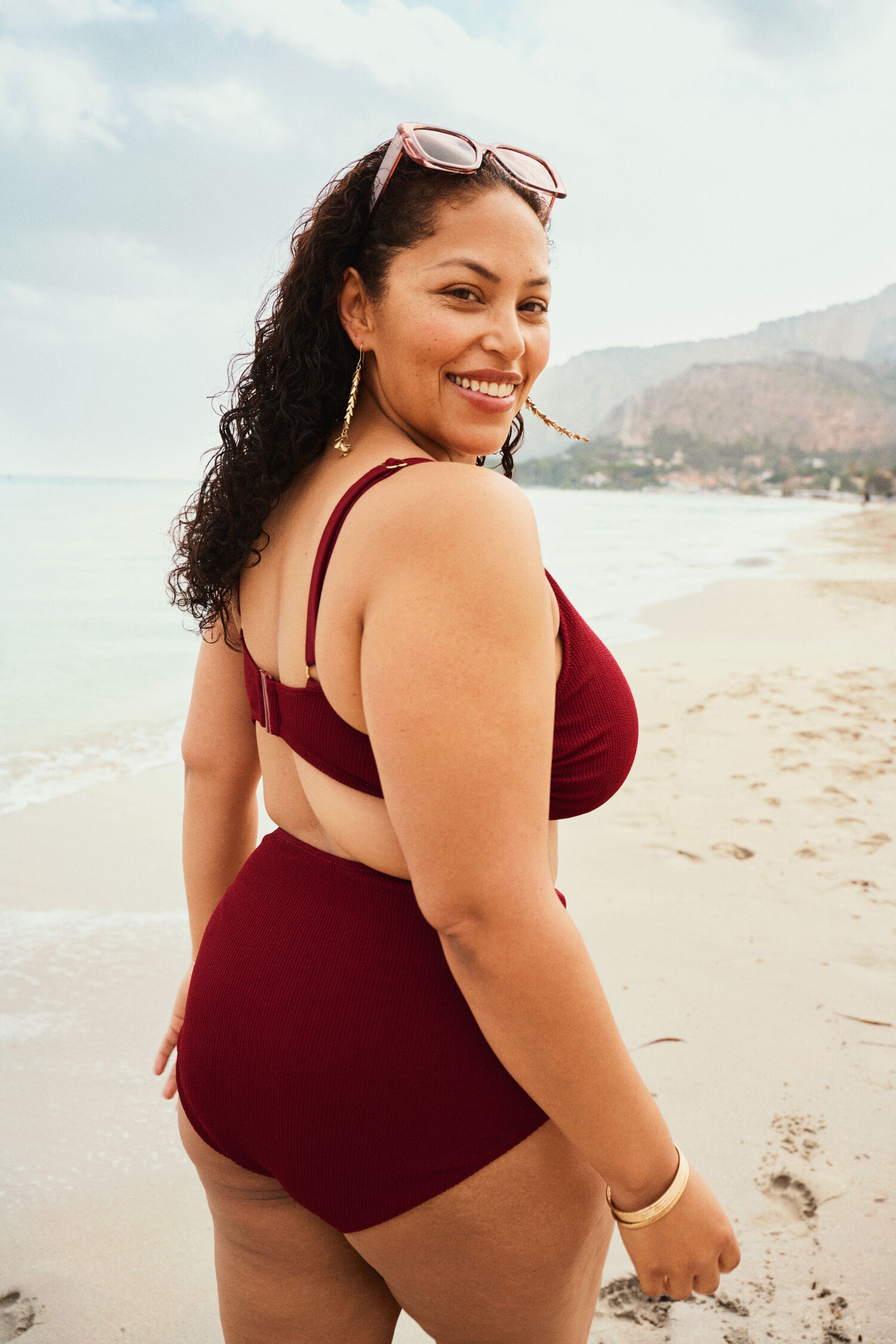 Zizzifashion Bikini with details, , Model