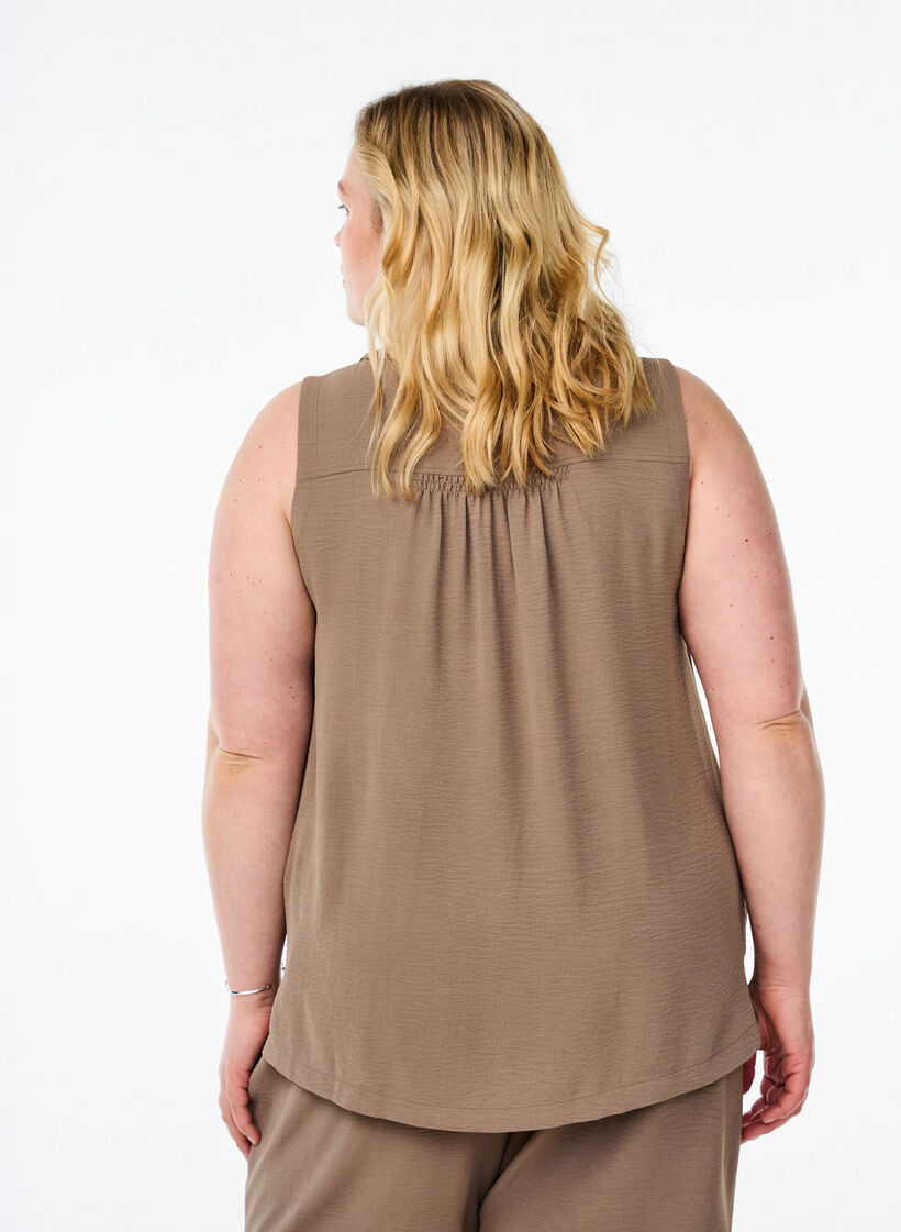 Sleeveless top with wrinkle details, Brown, Model image number 2