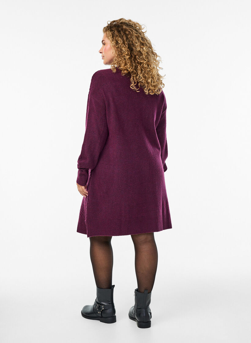Short knitted dress with a V-shaped textured pattern, Purple, Model image number 2