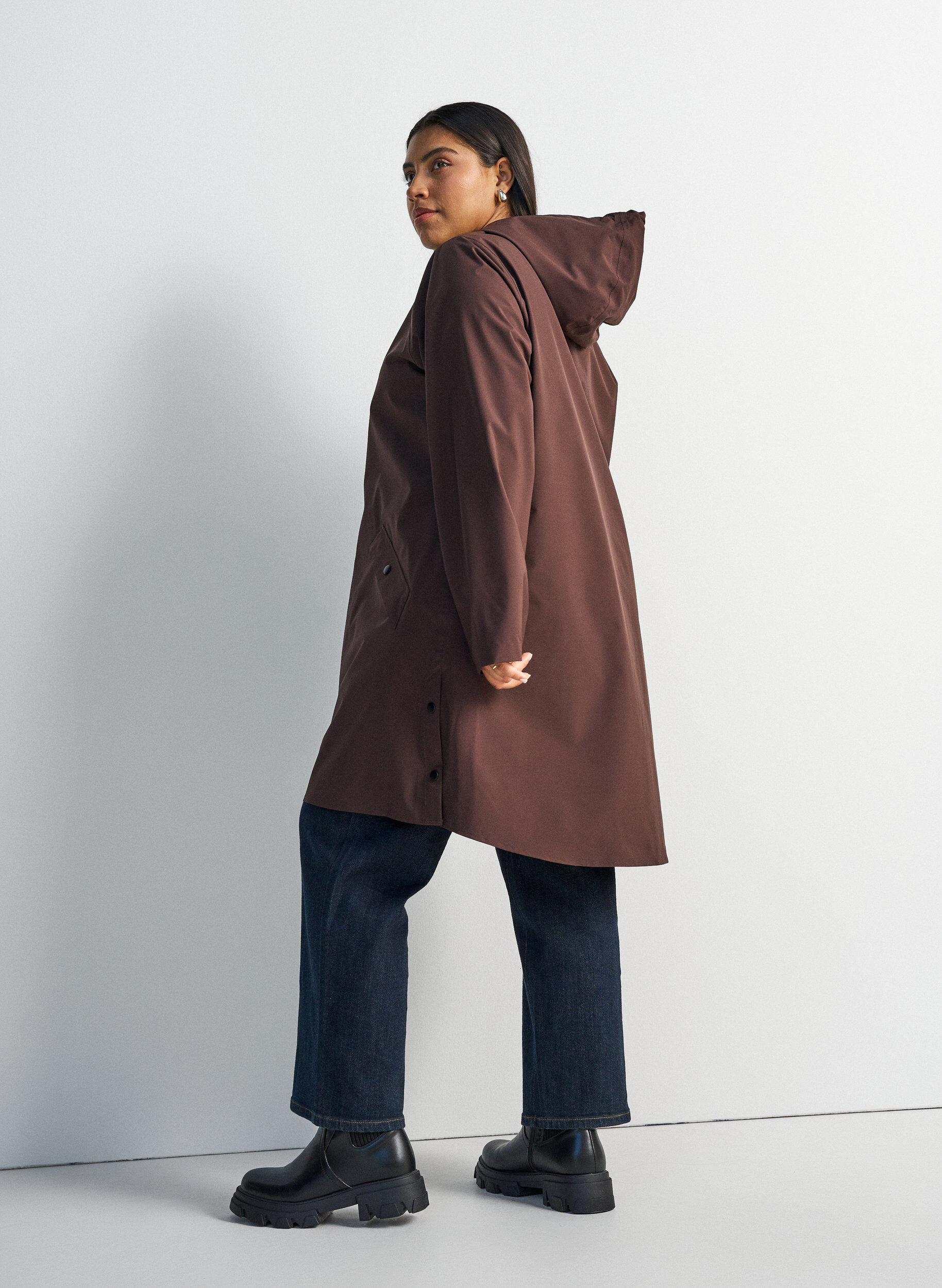 ZizzifashionRaincoat with pockets and hood, Brown, Model image number 2