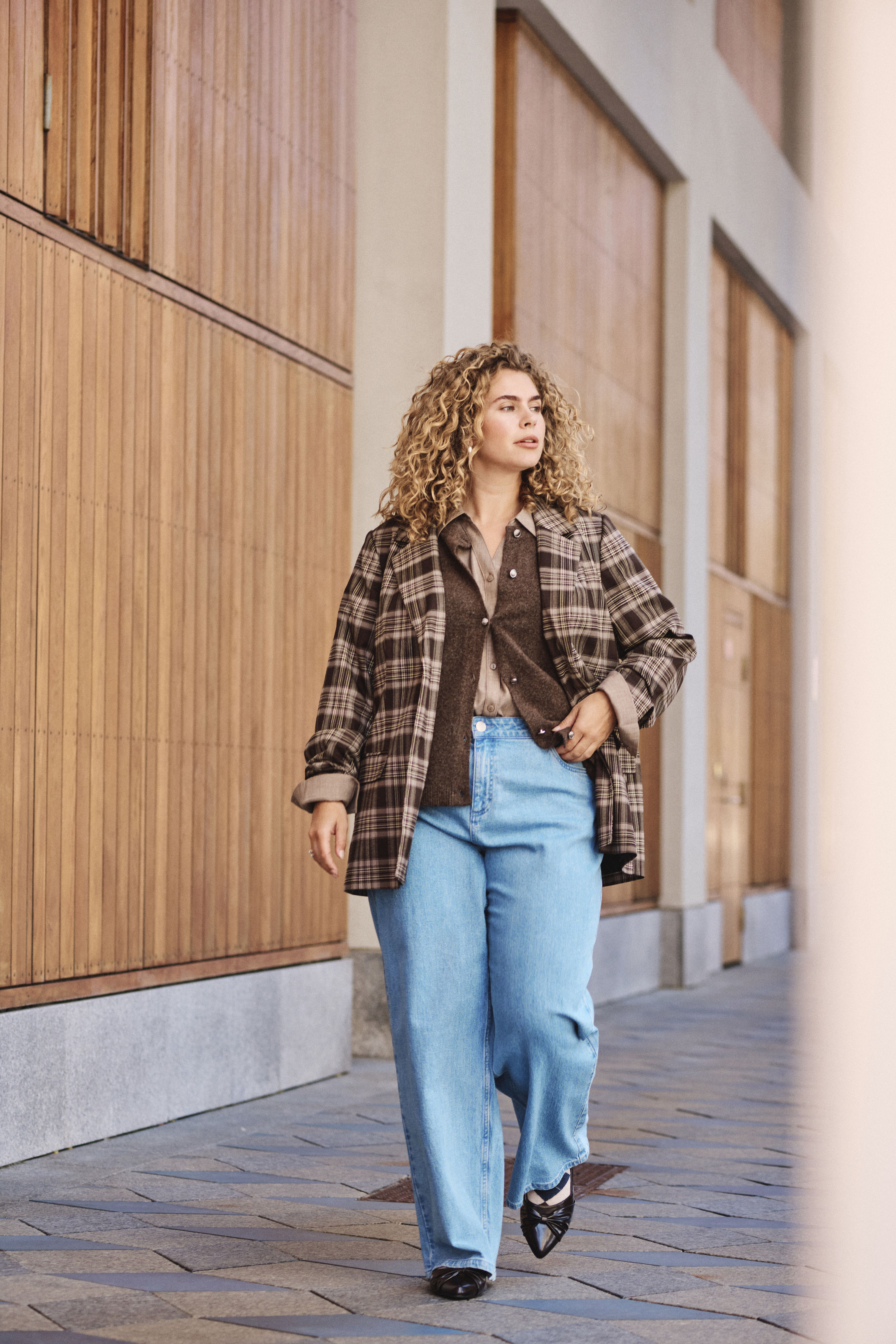ZizzifashionRelaxed down-to-earth everyday style, , Model
