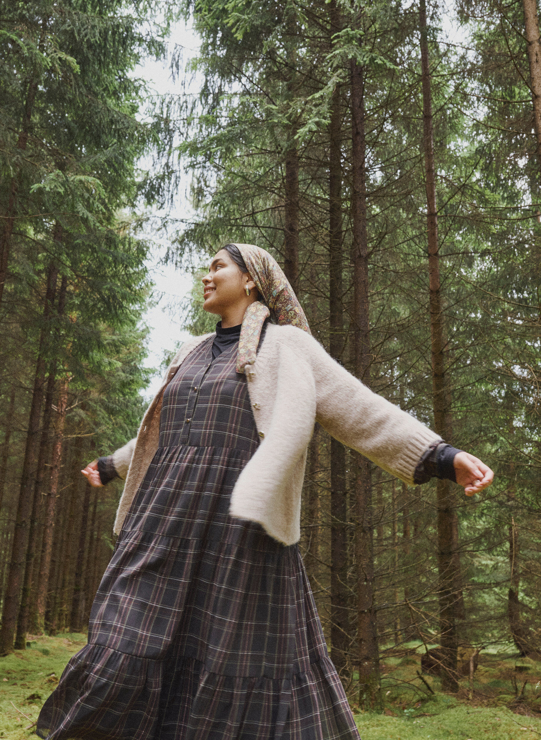 Checked midi dress with a tiered skirt
