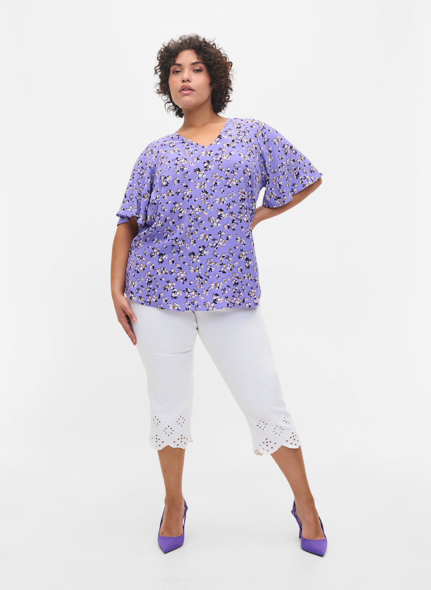 Zizzifashion Floral viscose blouse with snow detail, Lilac Flower Print, Model image number 3