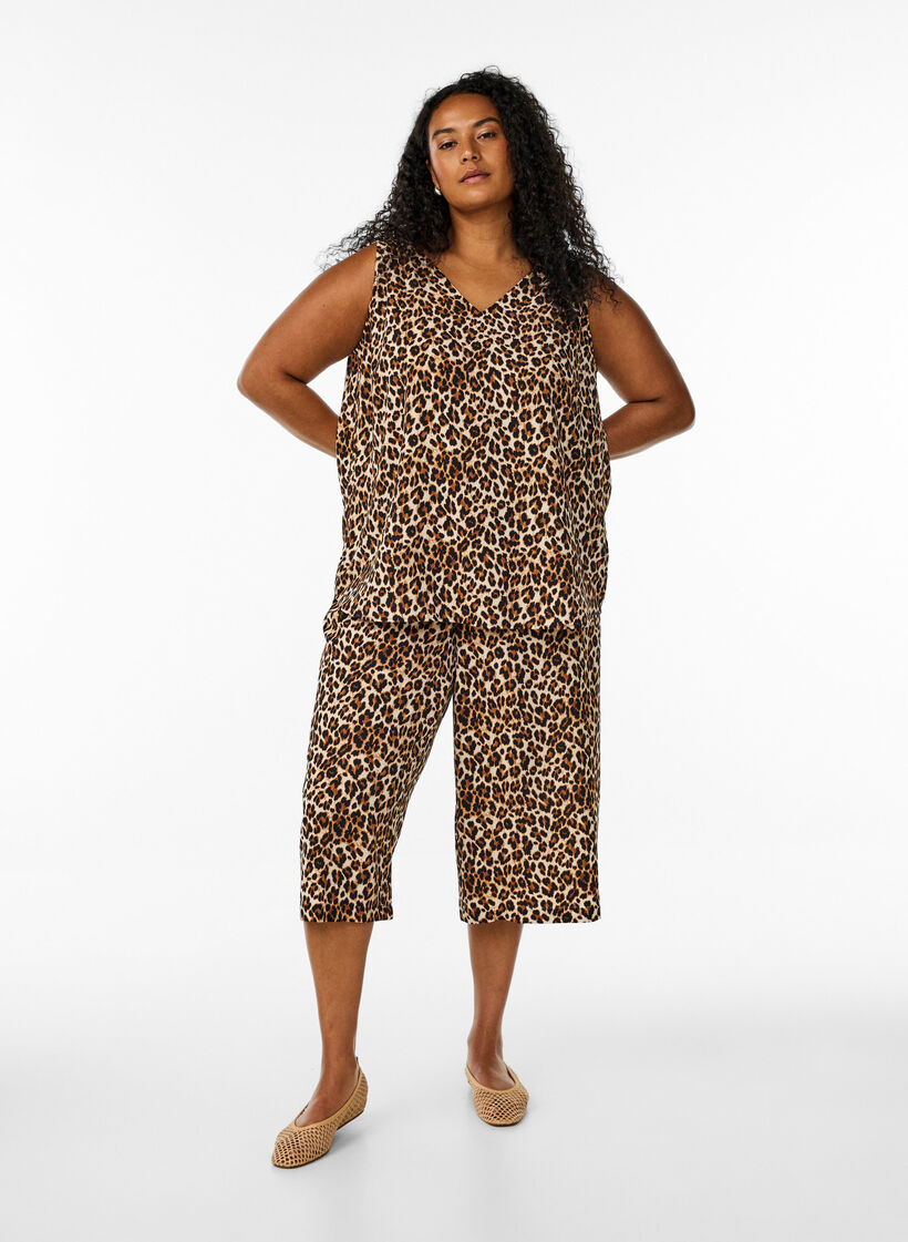 Printed top with v-neck, Green, Model image number 1