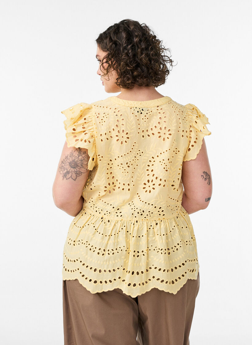 Sleeveless broderie anglaise blouse with ruffles, Yellow, Model image number 2