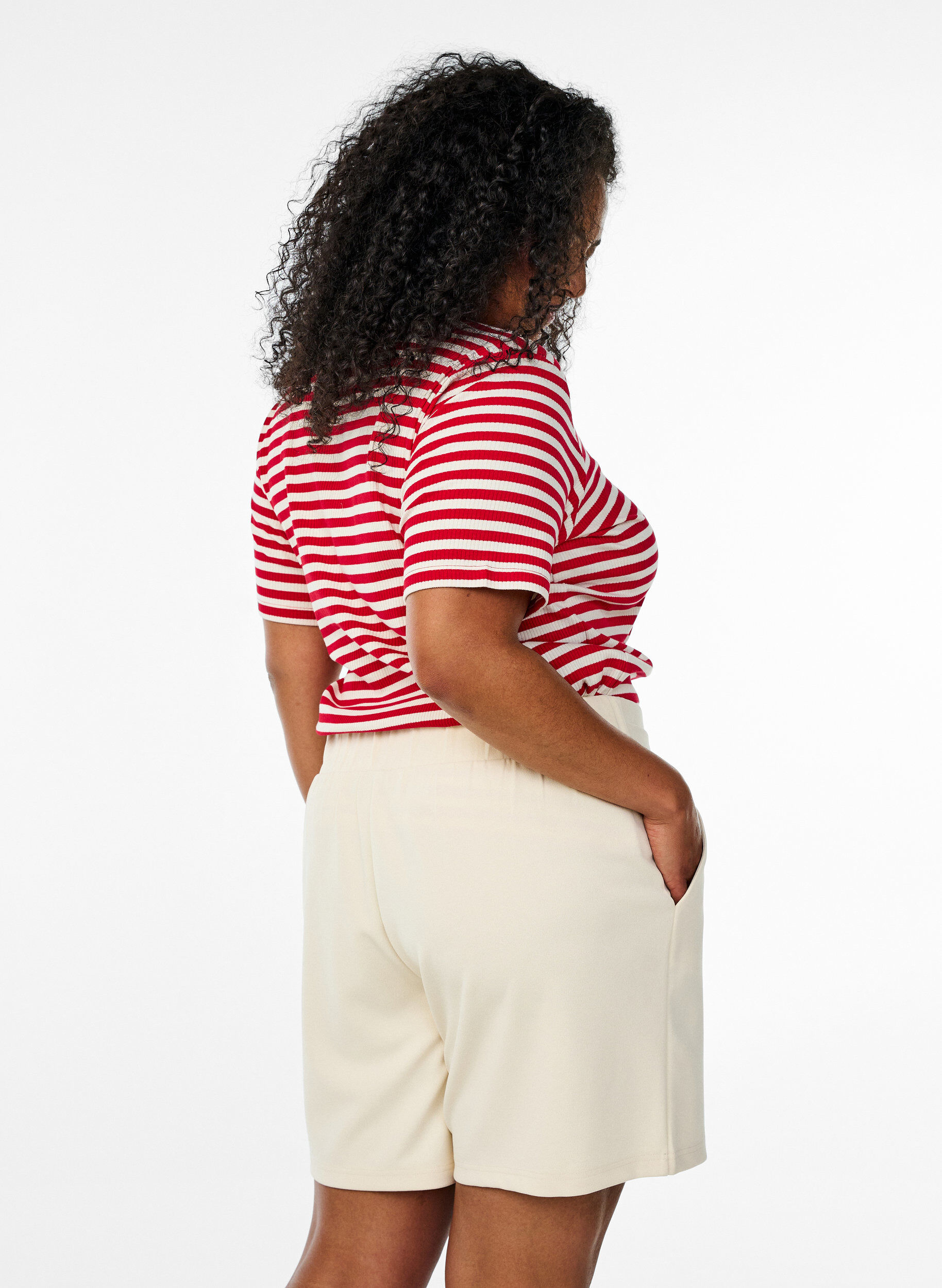 Zizzifashion Shorts with pockets and loose fit, Beige, Model image number 2