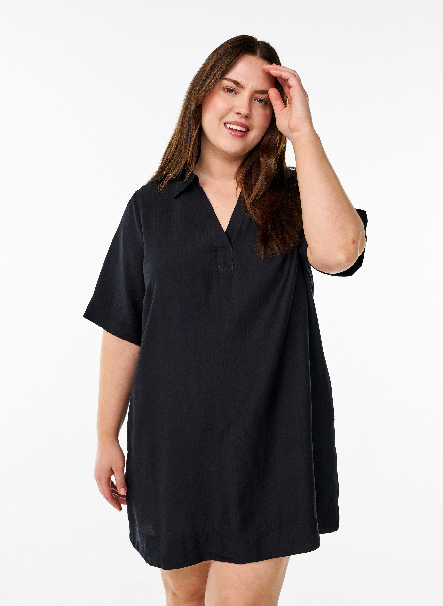 Tunic with collar and side pockets, Black, Model