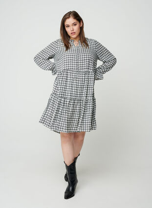 Dress with layers and a bow, Black Comb, Model image number 2