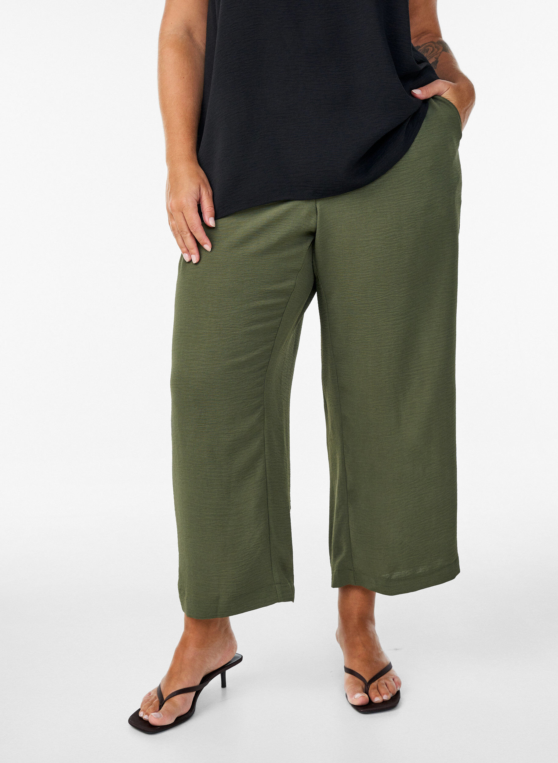 Zizzifashion High-waisted culottes with an elasticated back, Green, Model image number 2