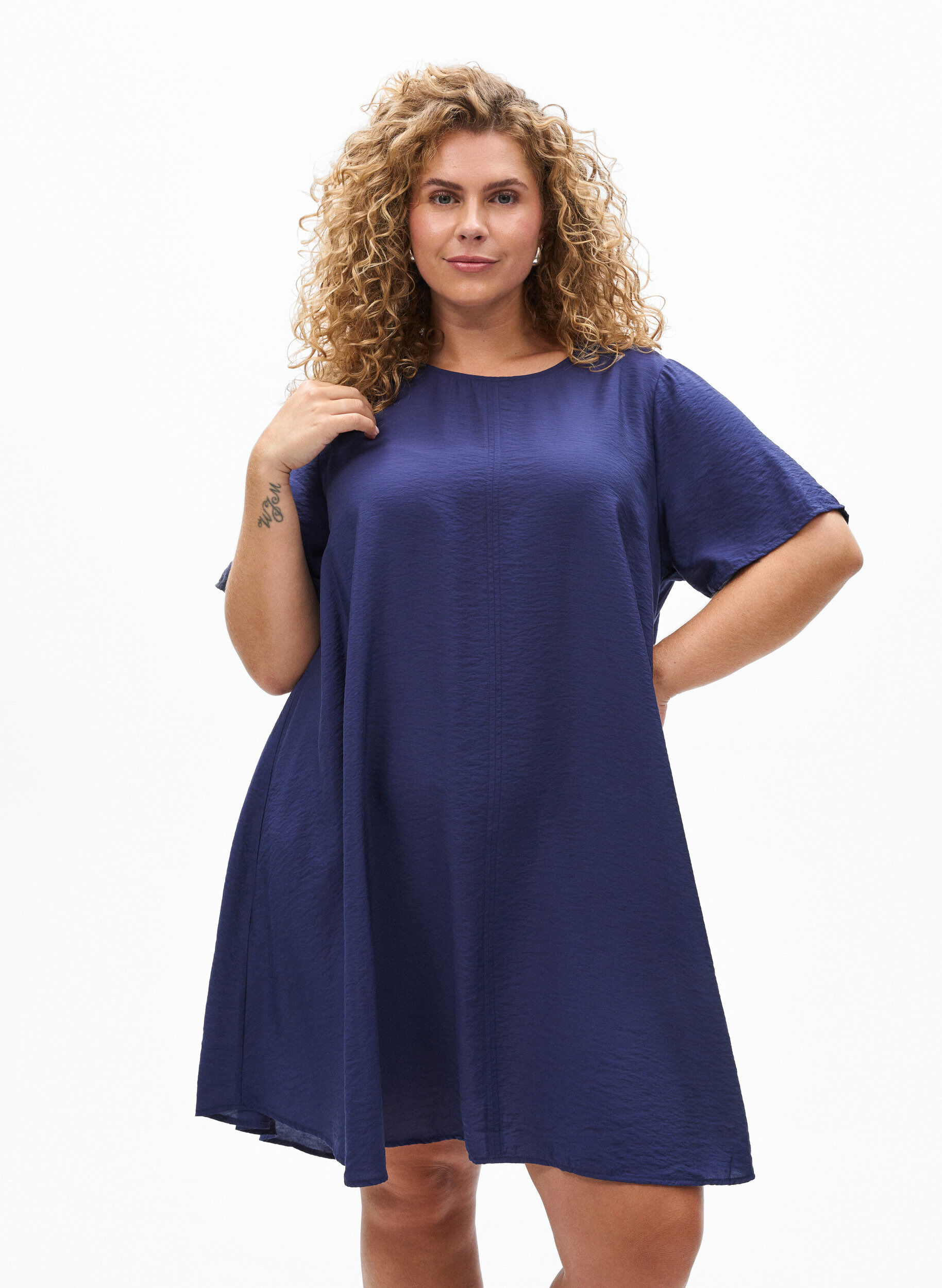 A-line viscose dress with short sleeves, Blue, Model