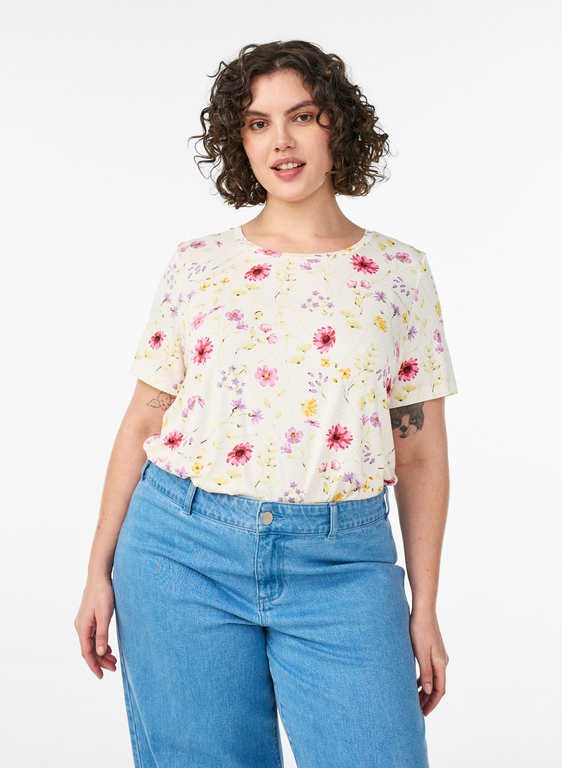T-shirt with floral print, White, Model