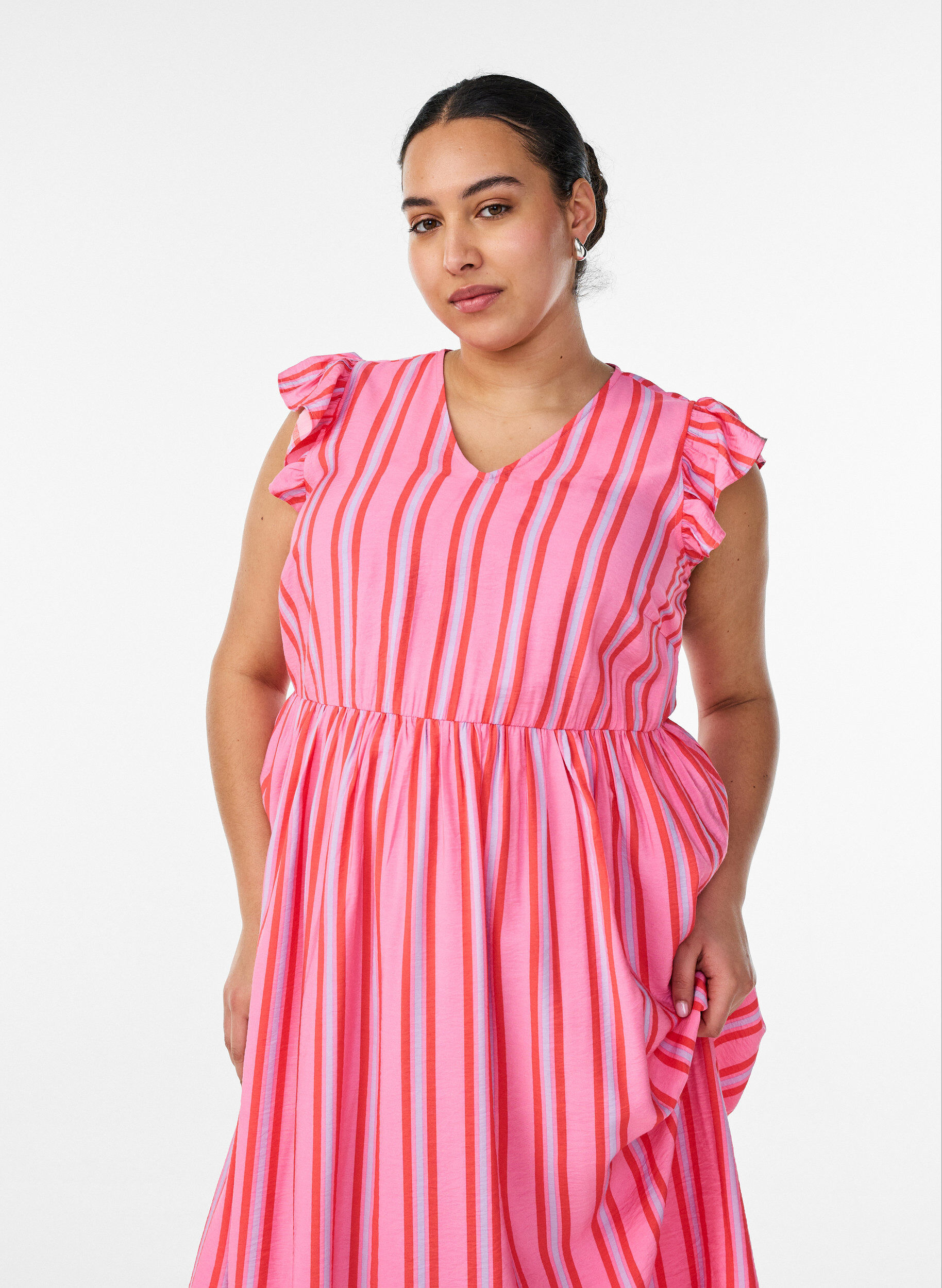 Zizzifashion Striped midi dress with an empire cut and ruffles, Pink, Model image number 2