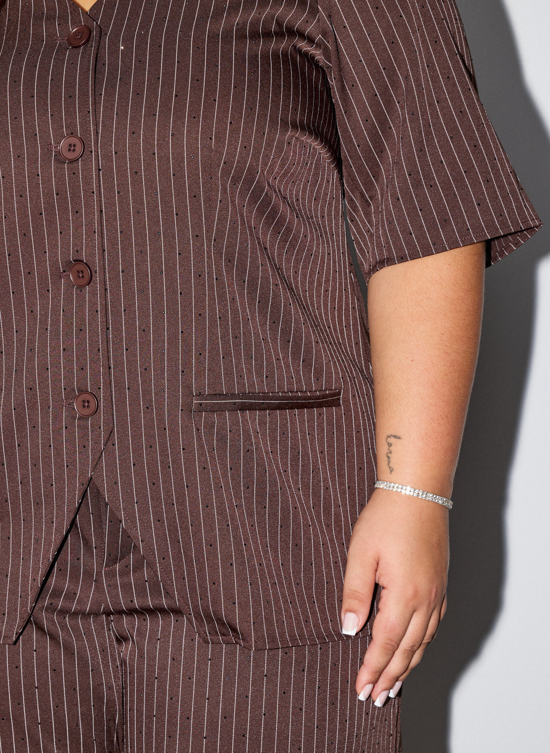 ZizzifashionPinstripe blouse with rhinestones and buttons, Brown, Model image number 3