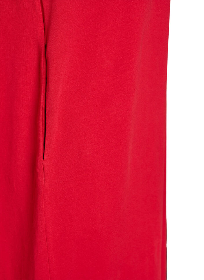 Midi T-shirt dress with a V-neck, Red, Packshot image number 4