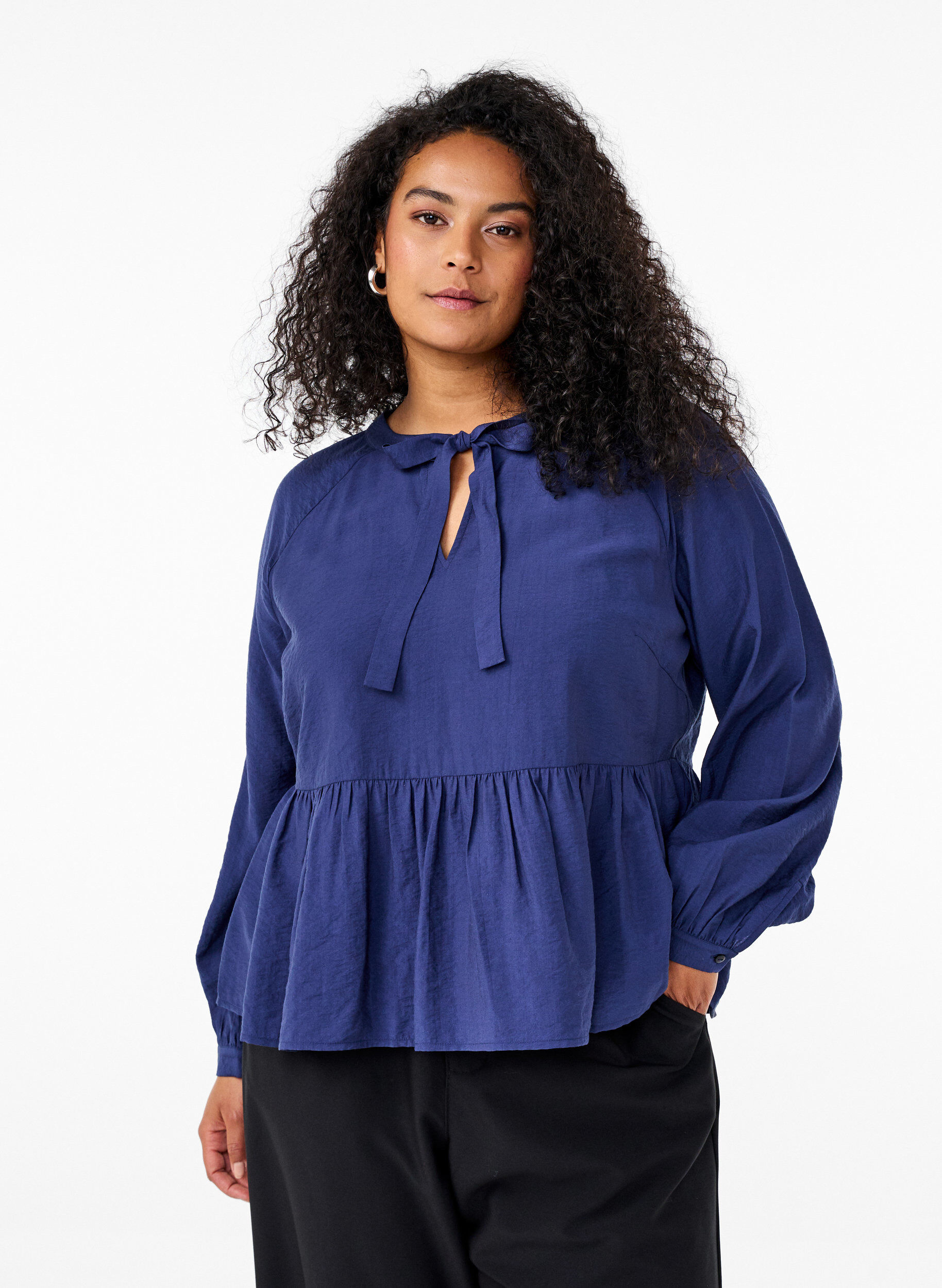 Zizzifashion Blouse with bow and long sleeves, Blue, Model image number 0