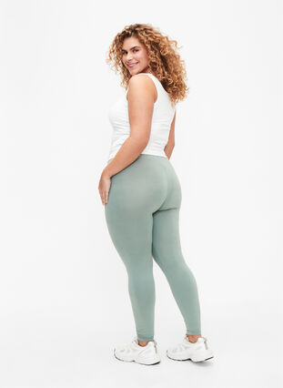 Basic leggings in viscose, Chinois Green, Model image number 1