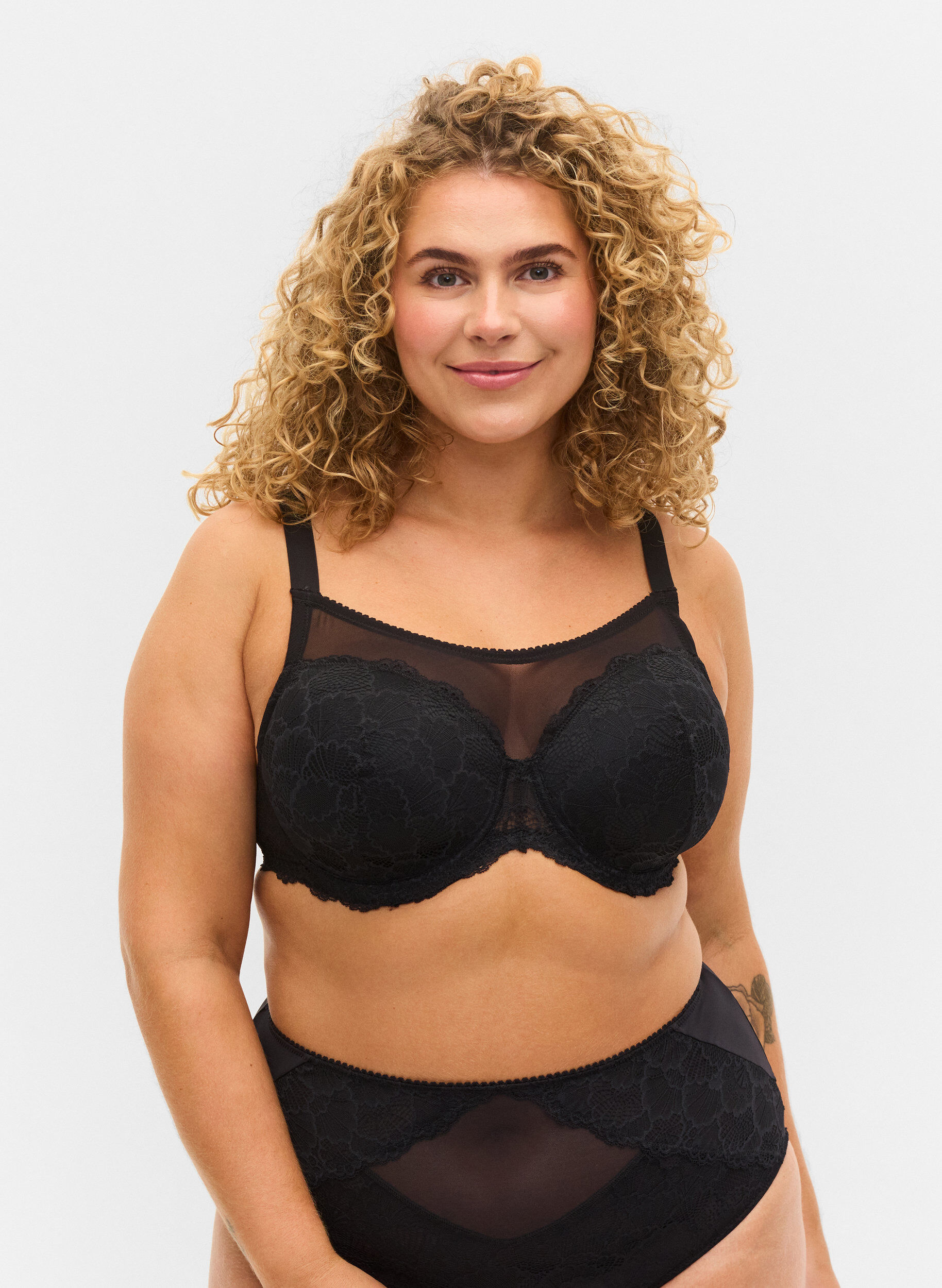 Zizzifashion Lace cup bra with mesh, Black, Model image number 0