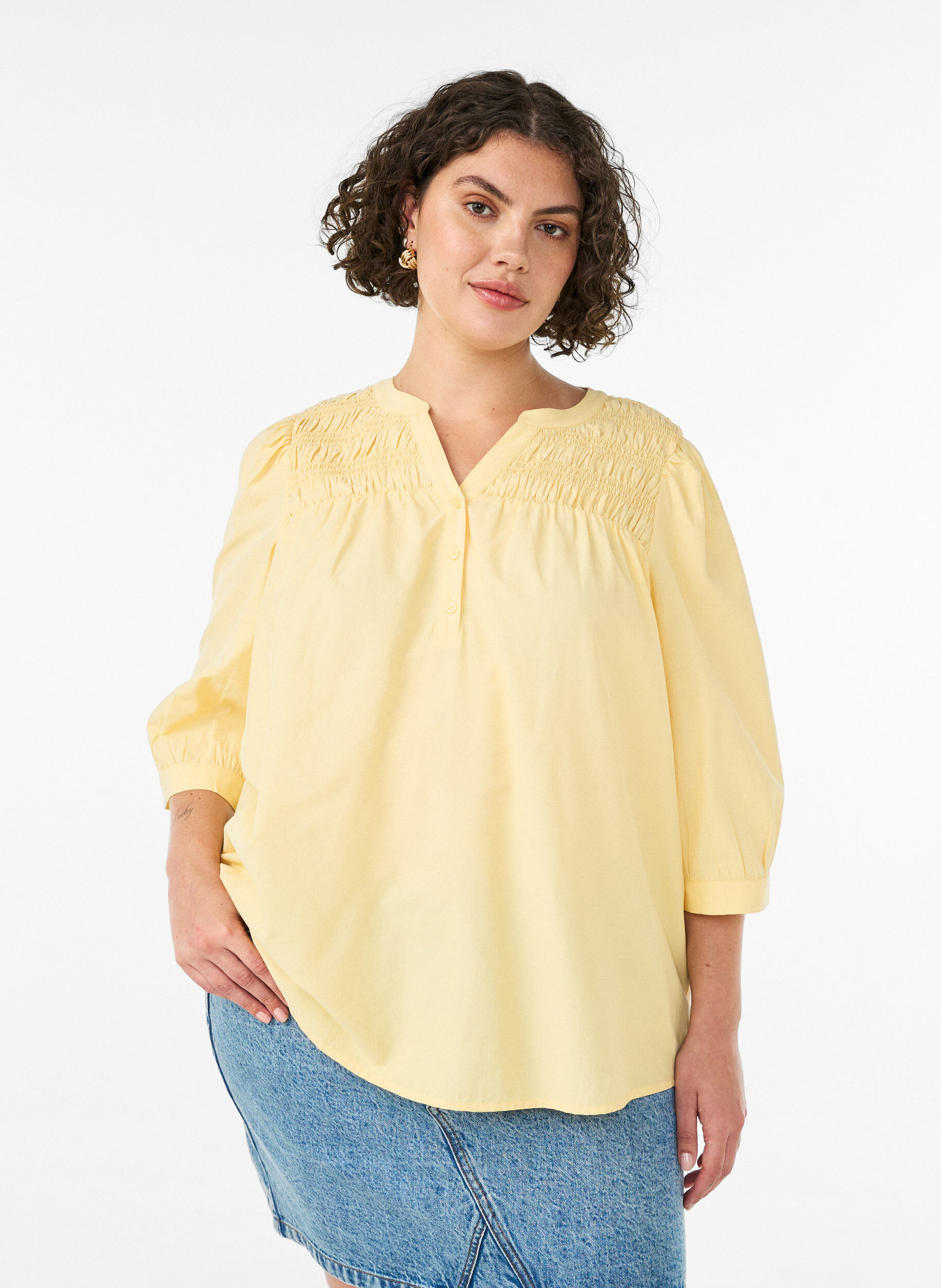Blouse with smock and 3/4 sleeves, Yellow, Model