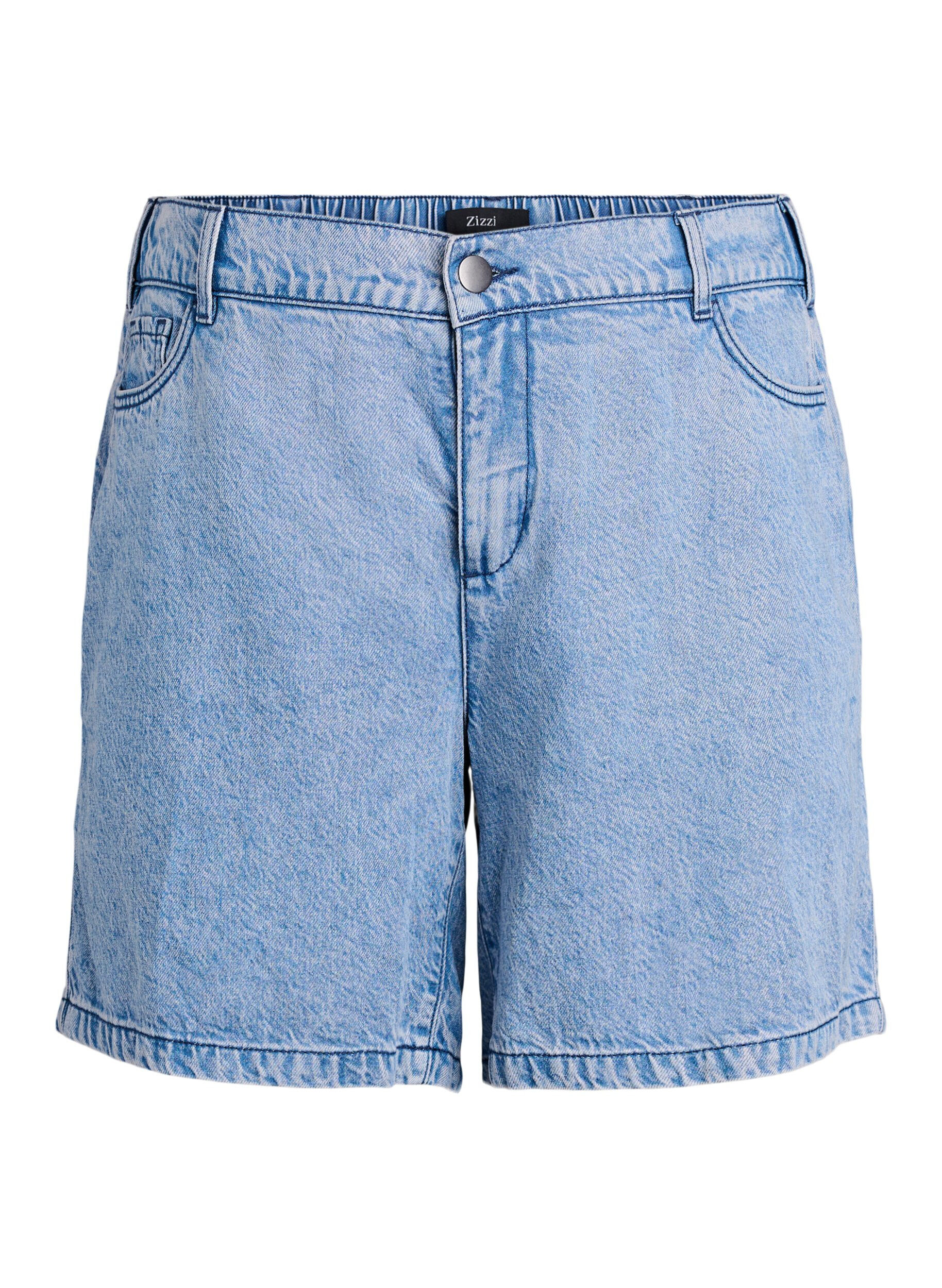 Loose denim shorts with high waist