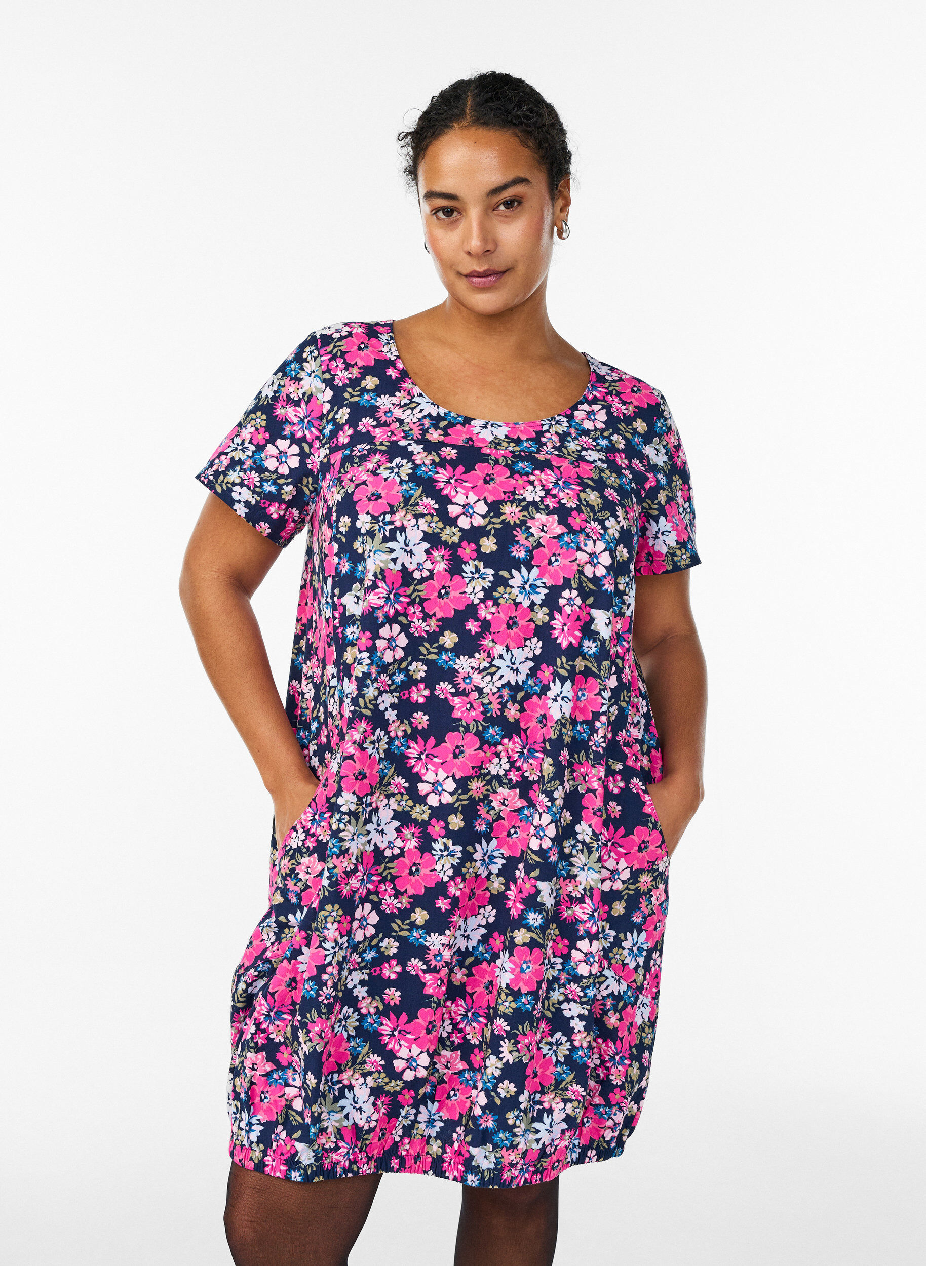 Short-sleeved cotton dress with print, Blue, Model