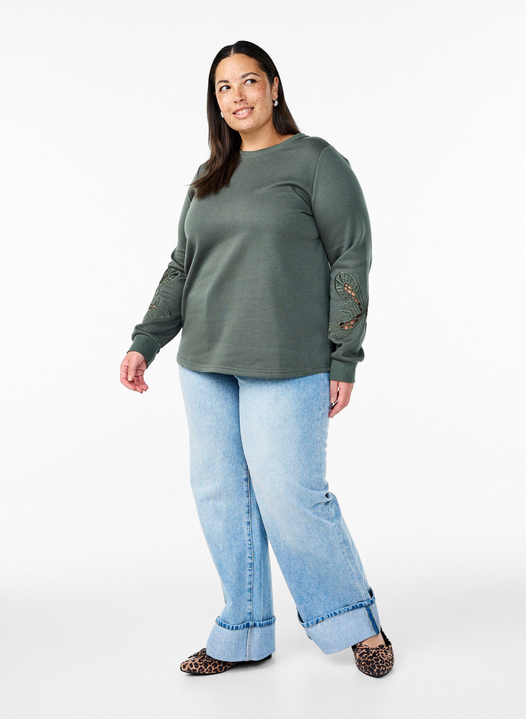 Zizzifashion Sweatshirt with embroidered cut-outs, Thyme, Model image number 2