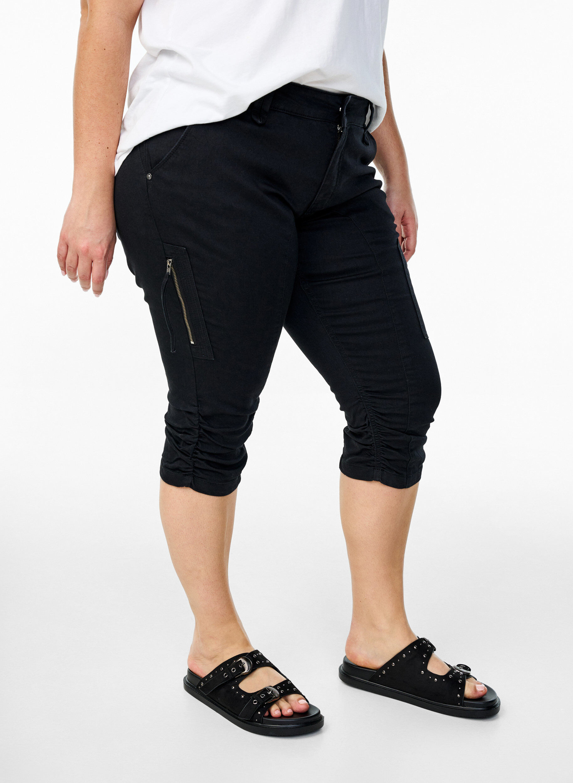 ZizzifashionSlim fit capri jeans with pockets, Black, Model image number 2