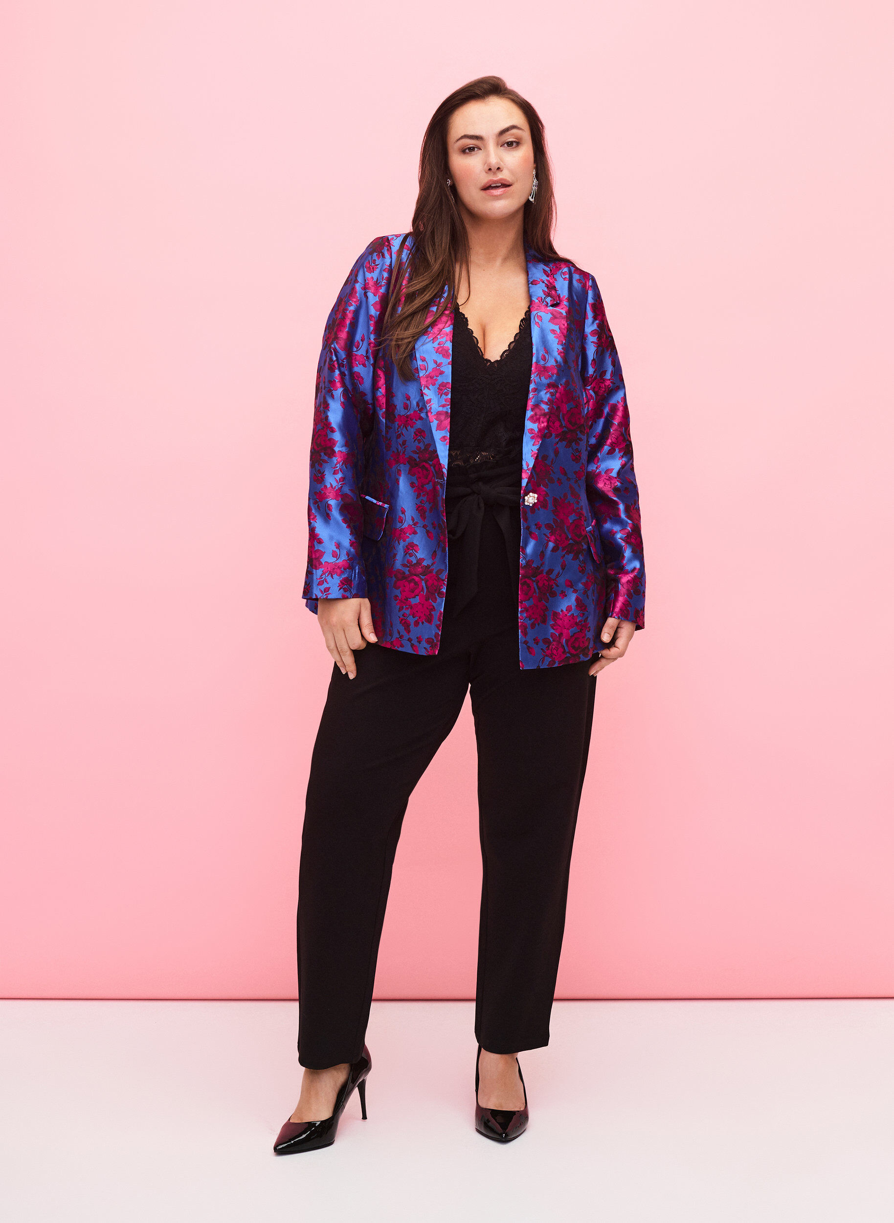 Zizzifashion Floral blazer with pearl button, Blue Quartz Jaquard, Model image number 2