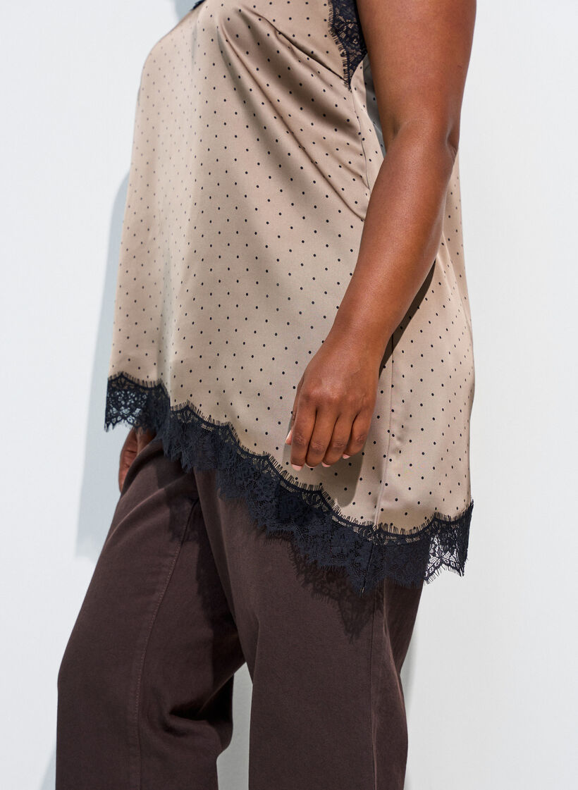 Strappy top with lace and an asymmetrical hem, Beige, Model image number 3