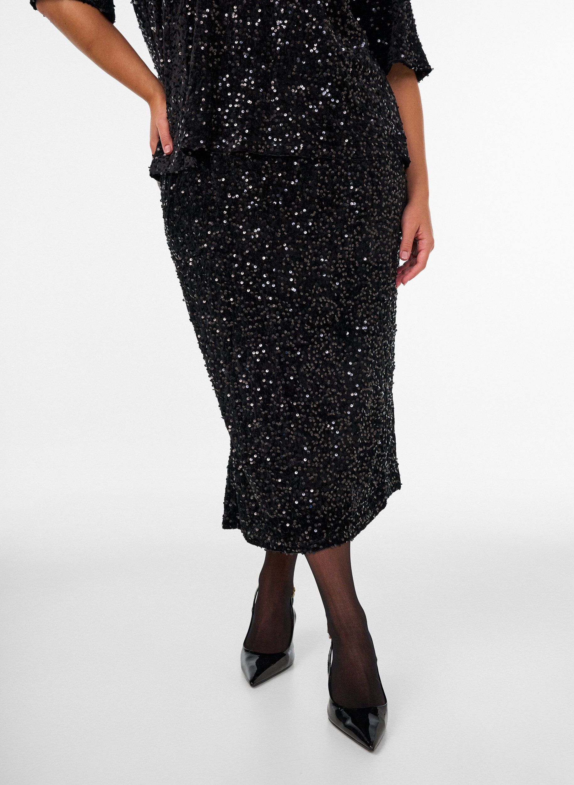 ZizzifashionMidi skirt with sequins and slits, Black, Model image number 2