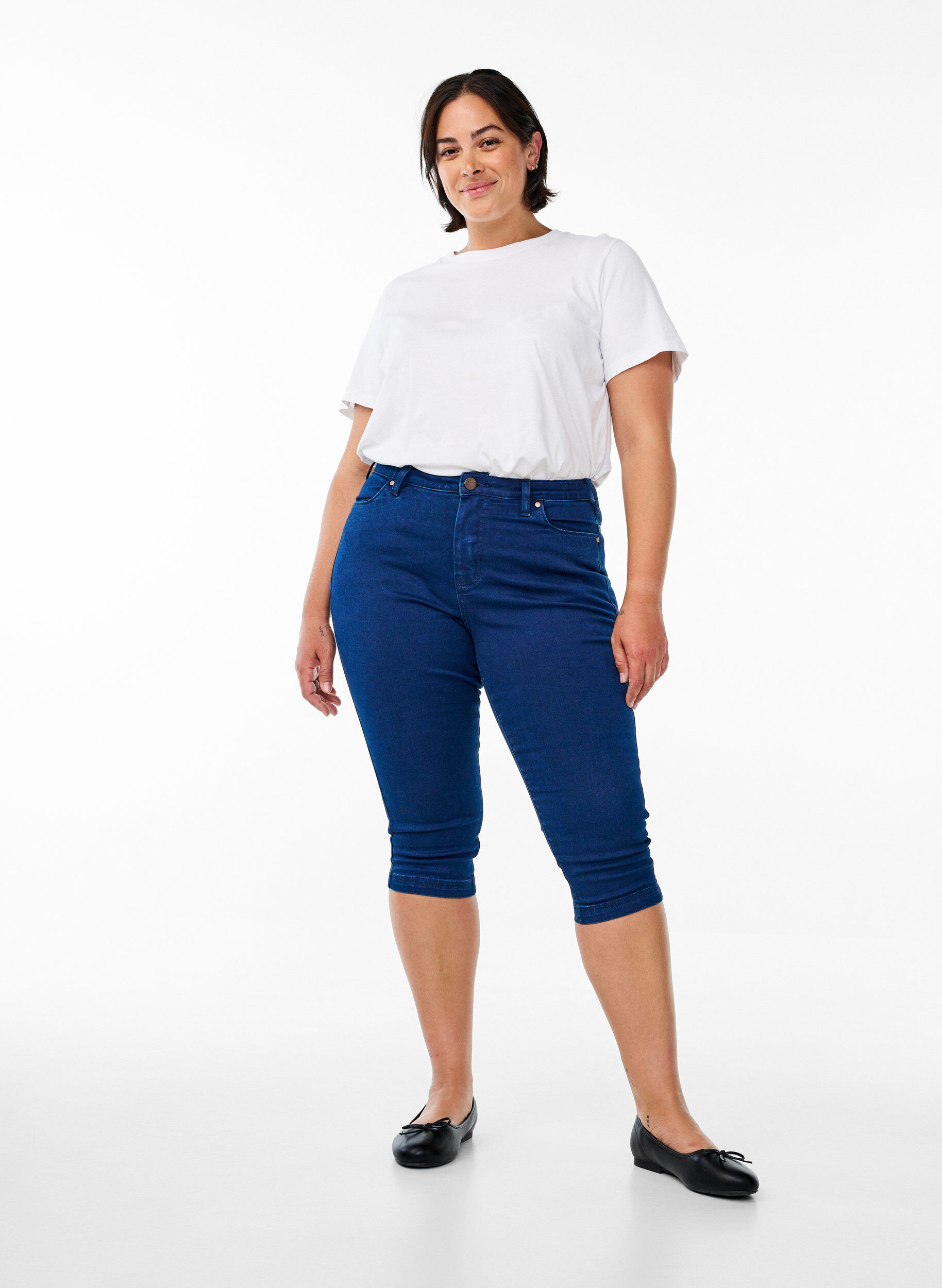 High-waisted Amy capri jeans with super slim fit, Blue, Model