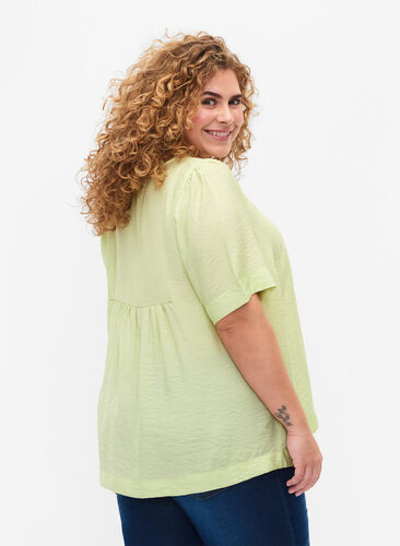 Blouse with half-length sleeves in viscose, Lily Green, Model image number 1