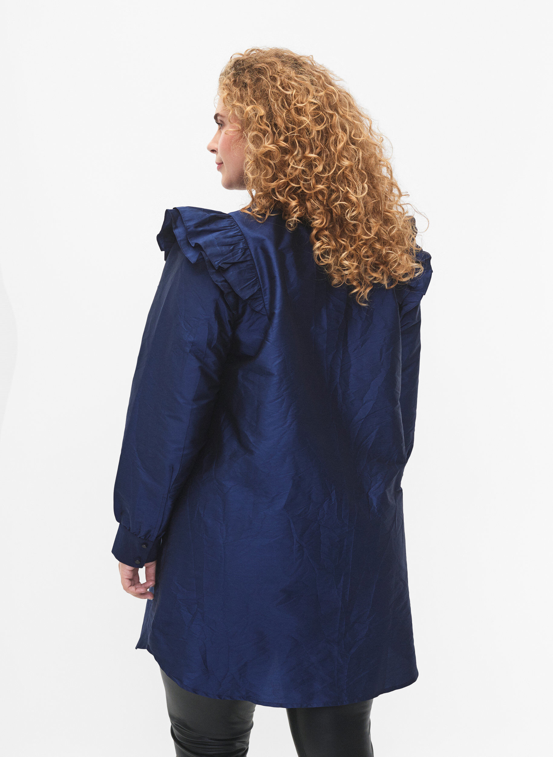 Zizzifashion Solid colored shirt with ruffle detail, Titan, Model image number 1