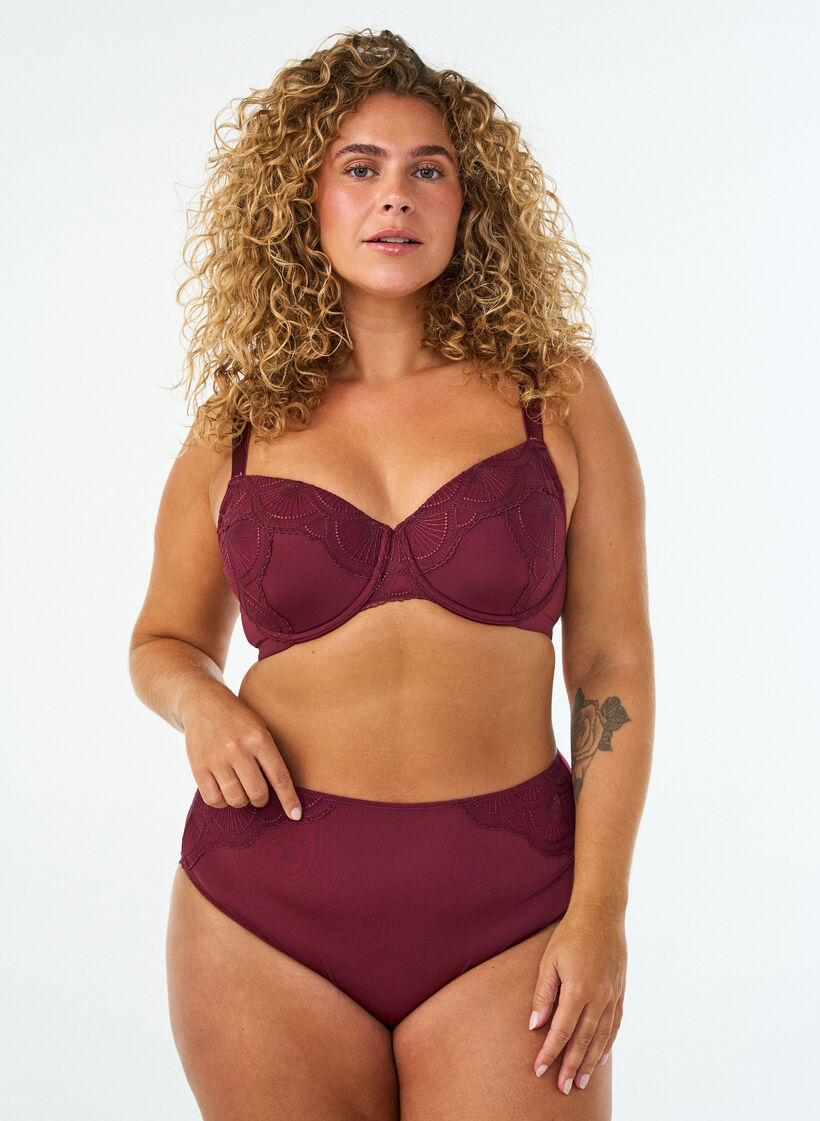 Padded underwired bra with lace and U-back, Red, Model image number 1