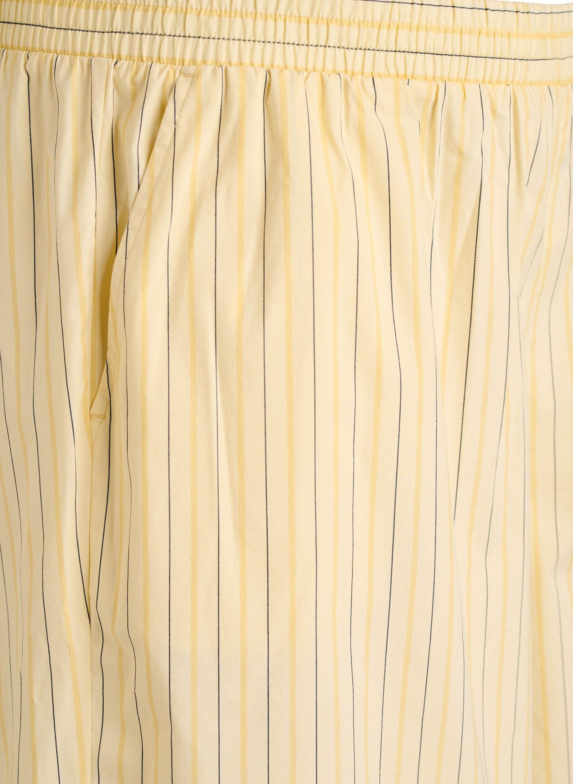 Zizzifashion Striped high-waisted shorts with a loose fit, Yellow, Packshot image number 2