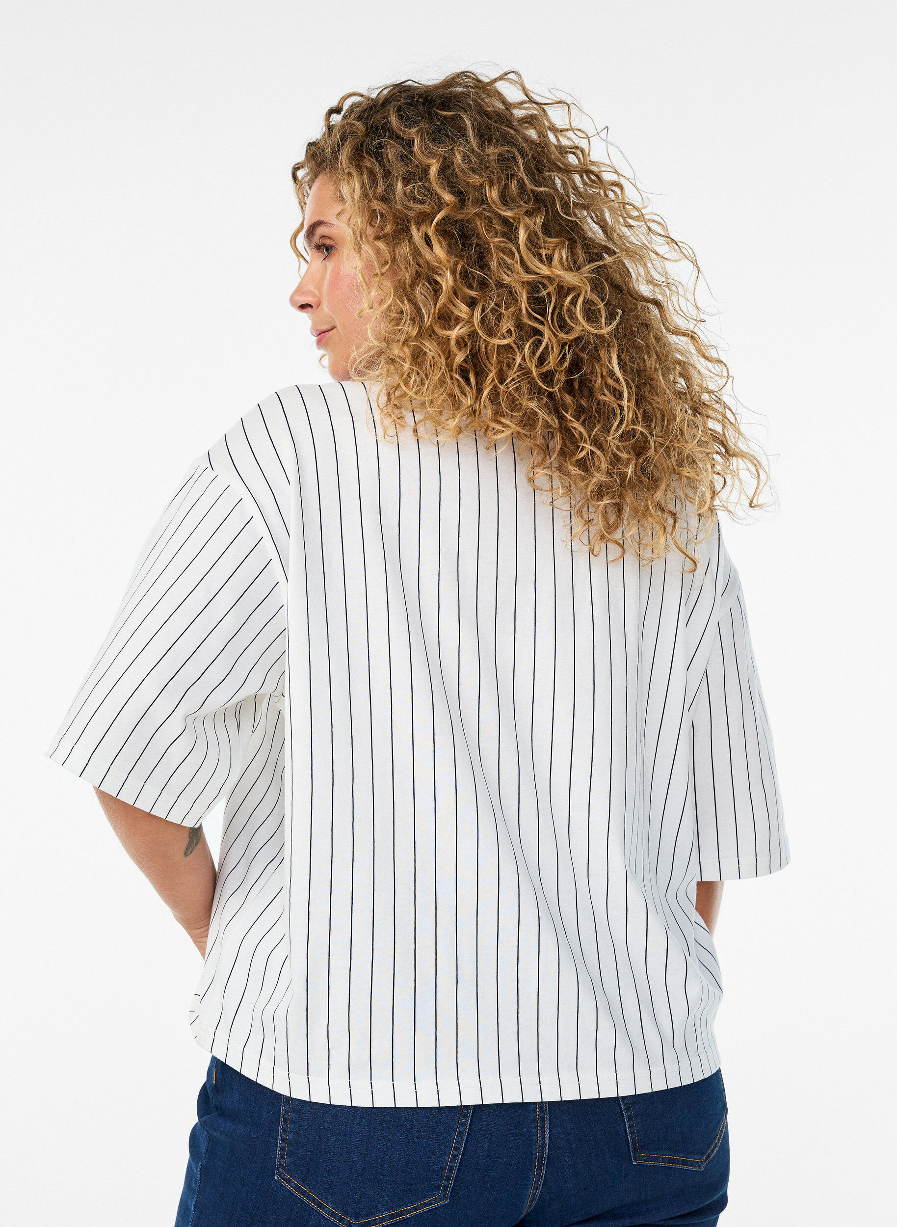 Zizzifashion Boxy T-shirt with stripes and statement print, White, Model image number 2