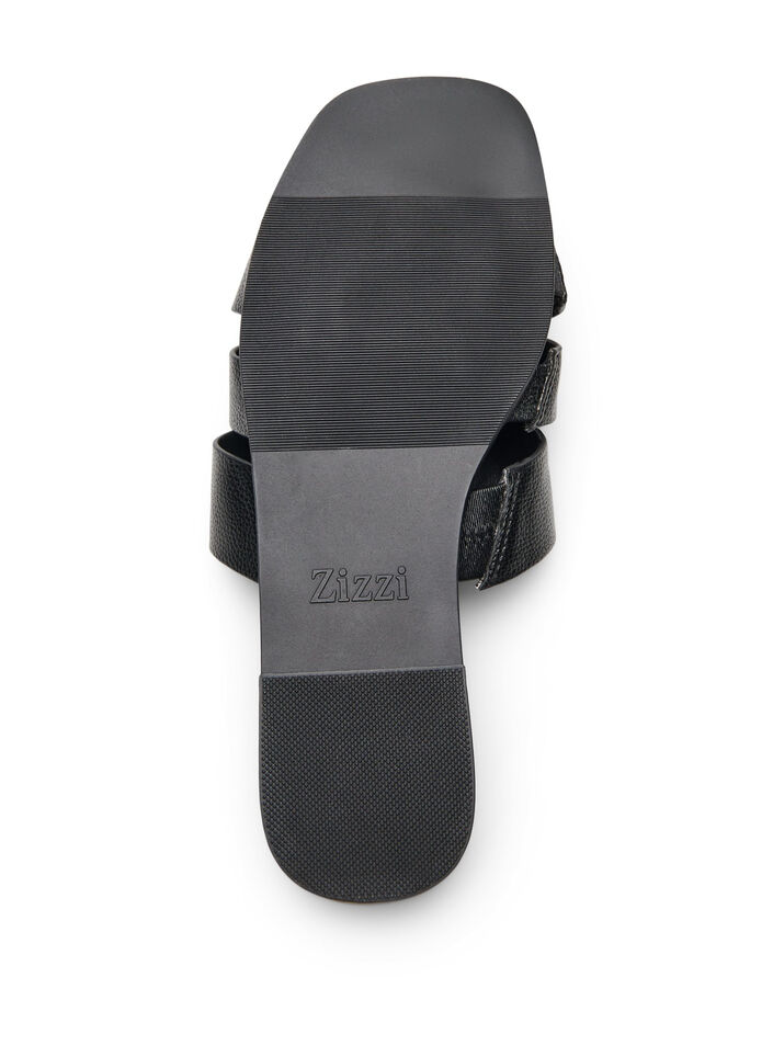 Sandal with wide straps and a square toe, Black, Packshot