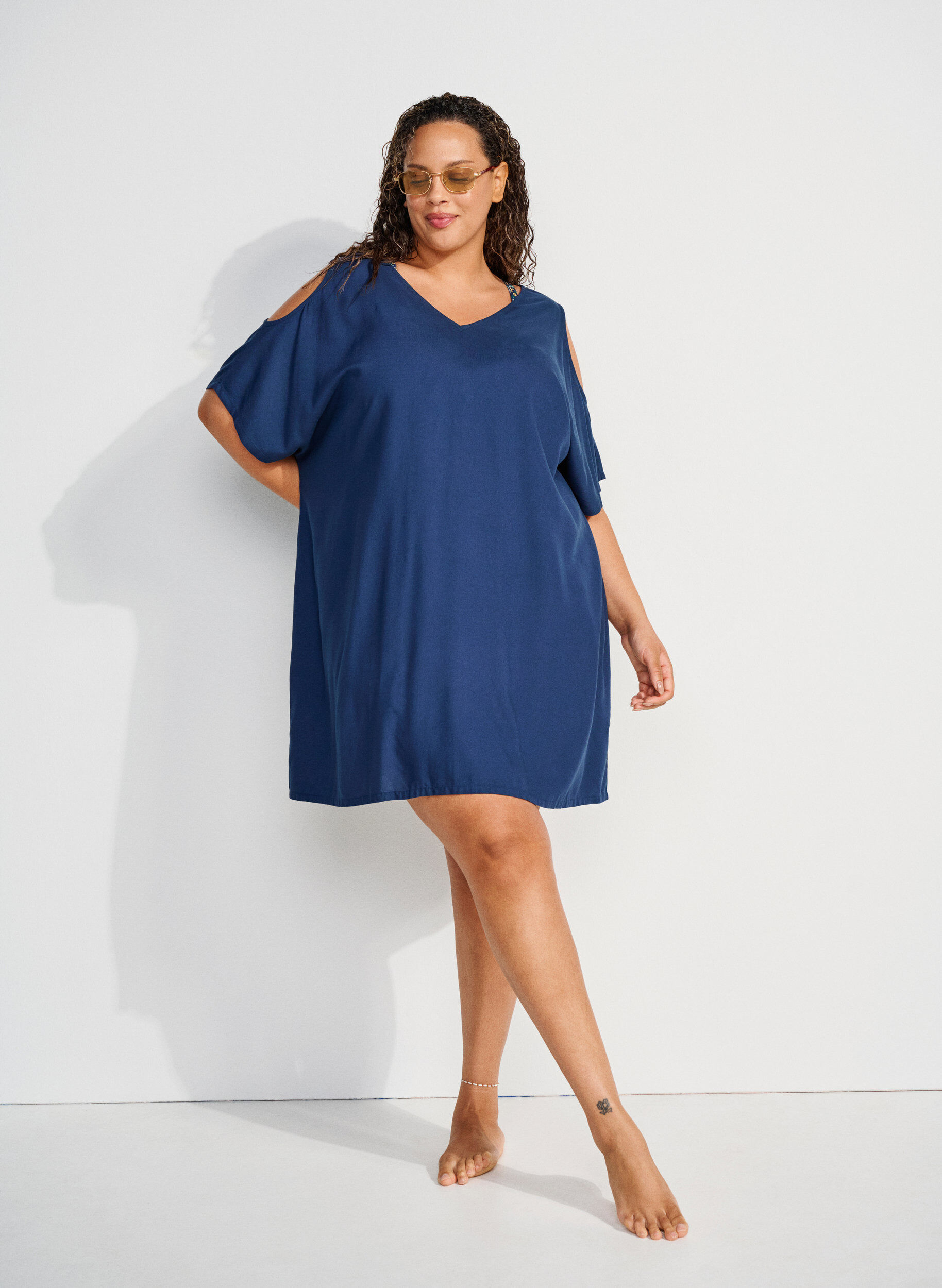 Zizzifashion Beach dress in viscose with shoulder detail, Blue, Image image number 0