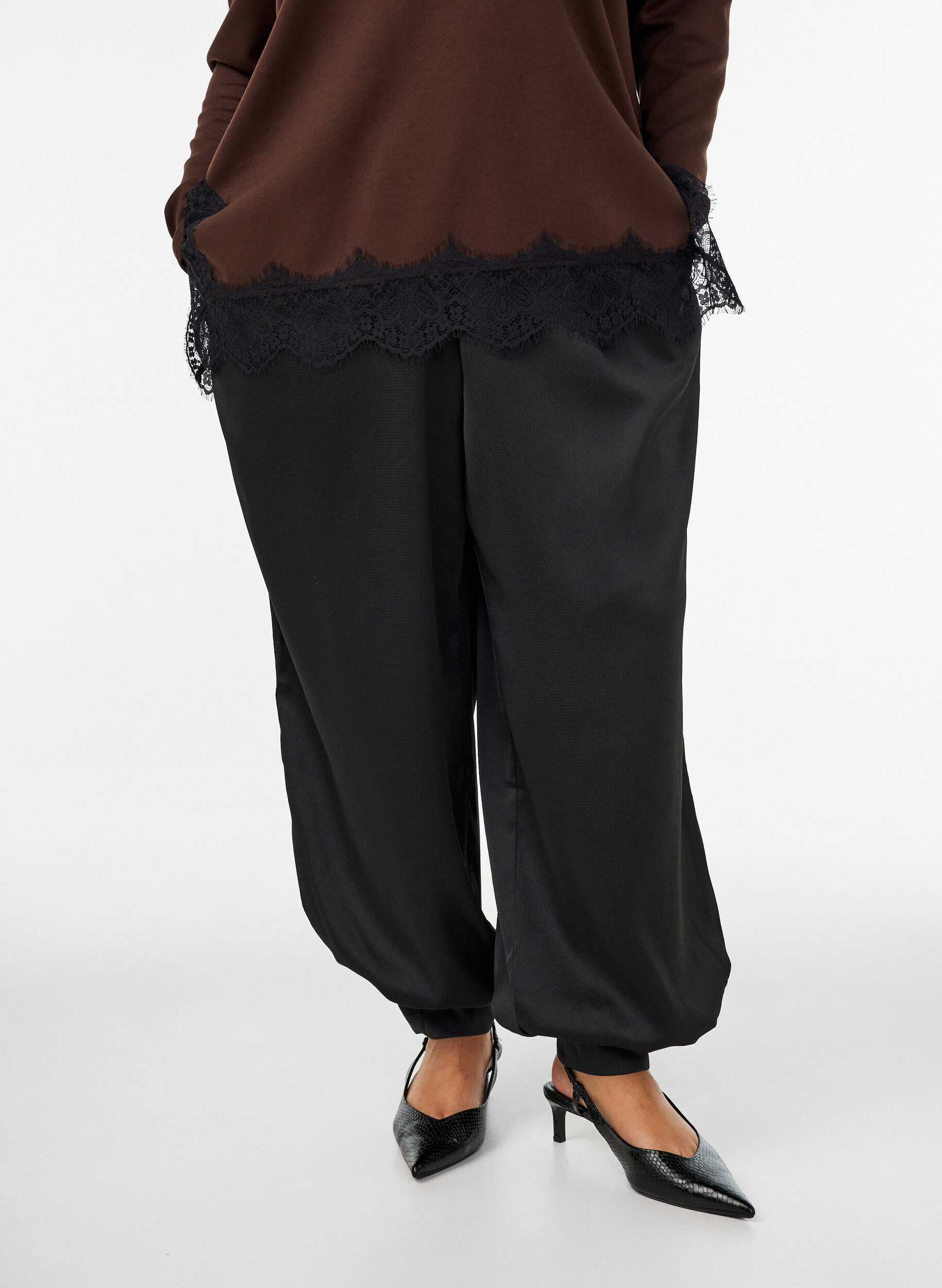 ZizzifashionSatin-look balloon trousers, Black, Model image number 2