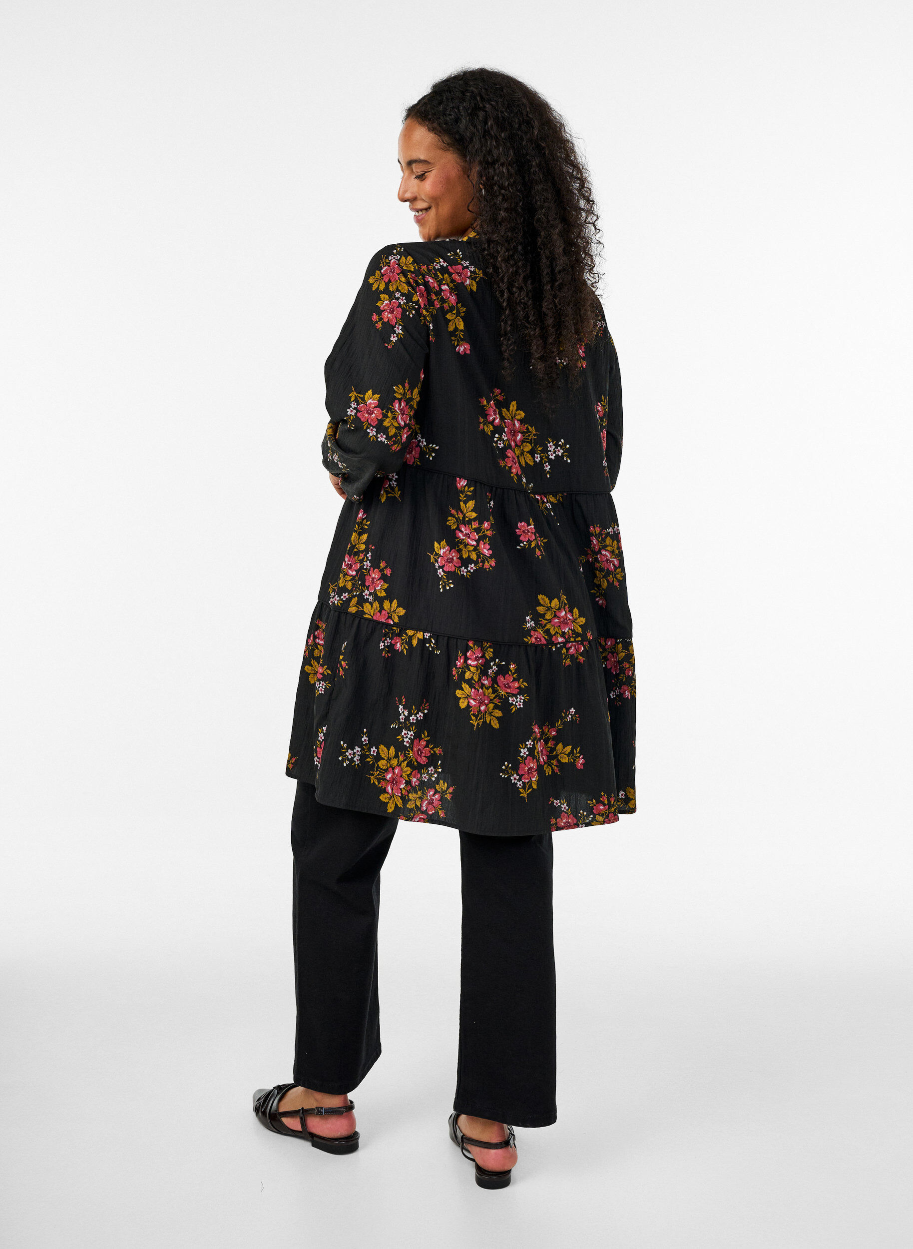 ZizzifashionFloral print dress with tie fastening, Black, Model image number 2