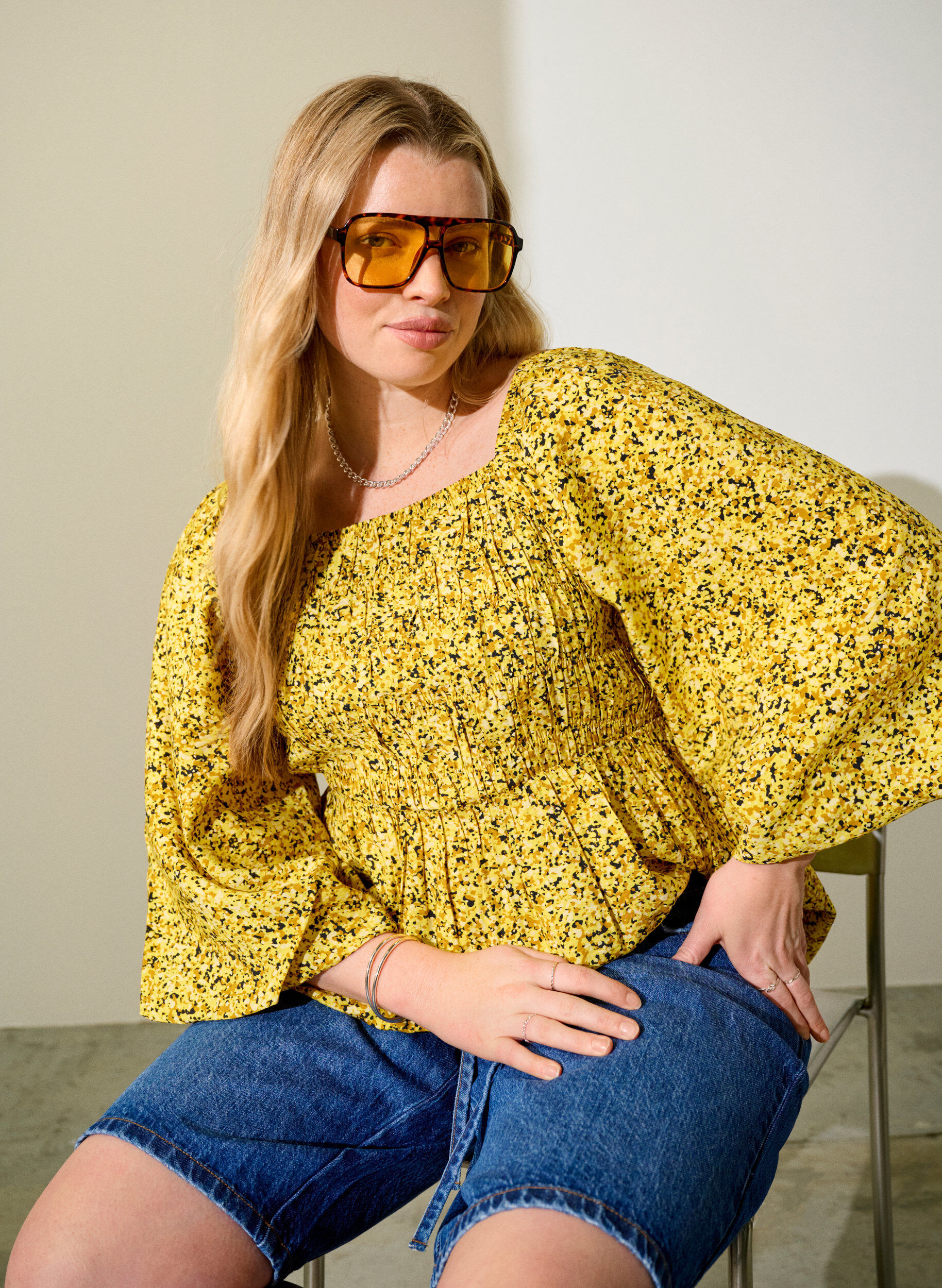 Blouse with smock and square neckline