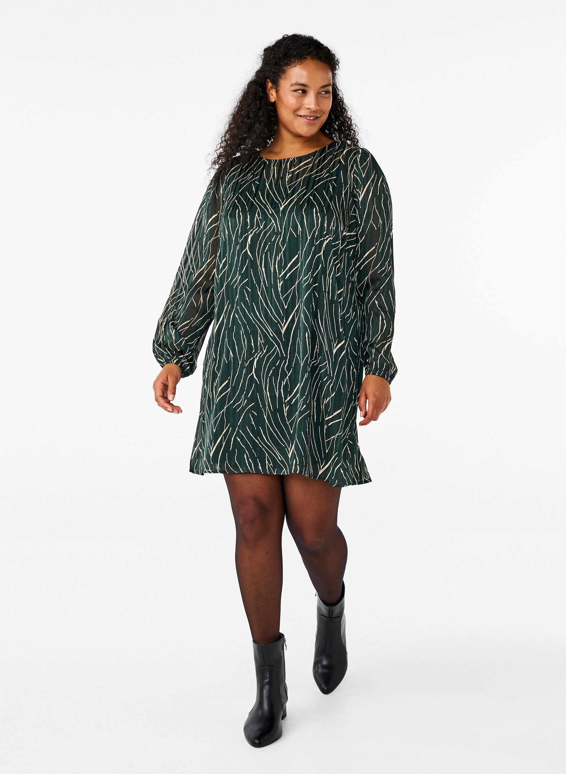 Zizzifashion Short printed dress with a round neck, Scarab Safari AOP, Model image number 2