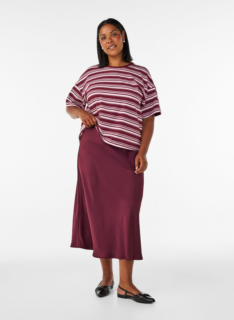 Boxy T-shirt with striped pattern, Red, Model image number 1