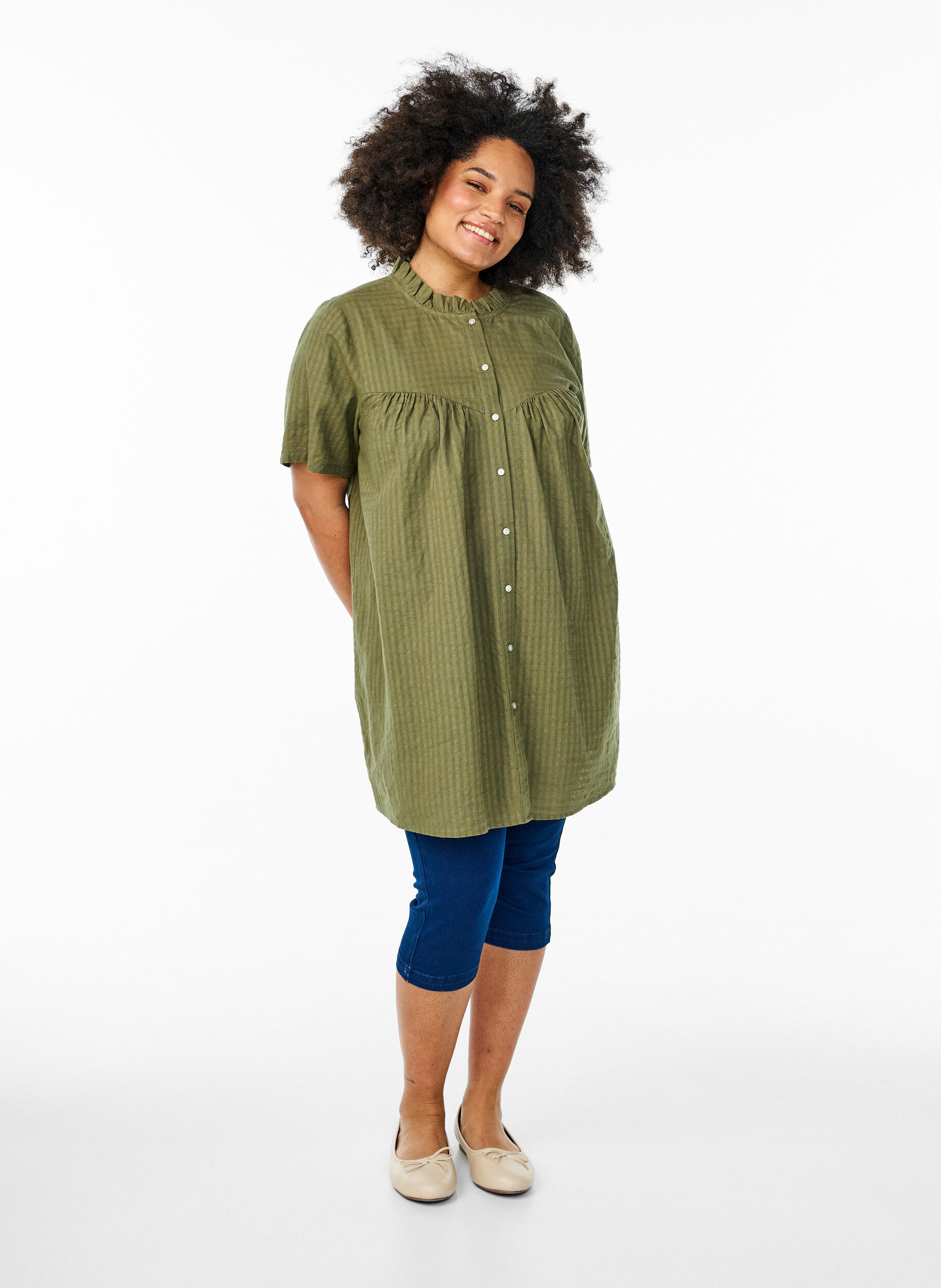 Zizzifashion A-shaped tunic with short sleeves and buttons, Green, Model image number 1