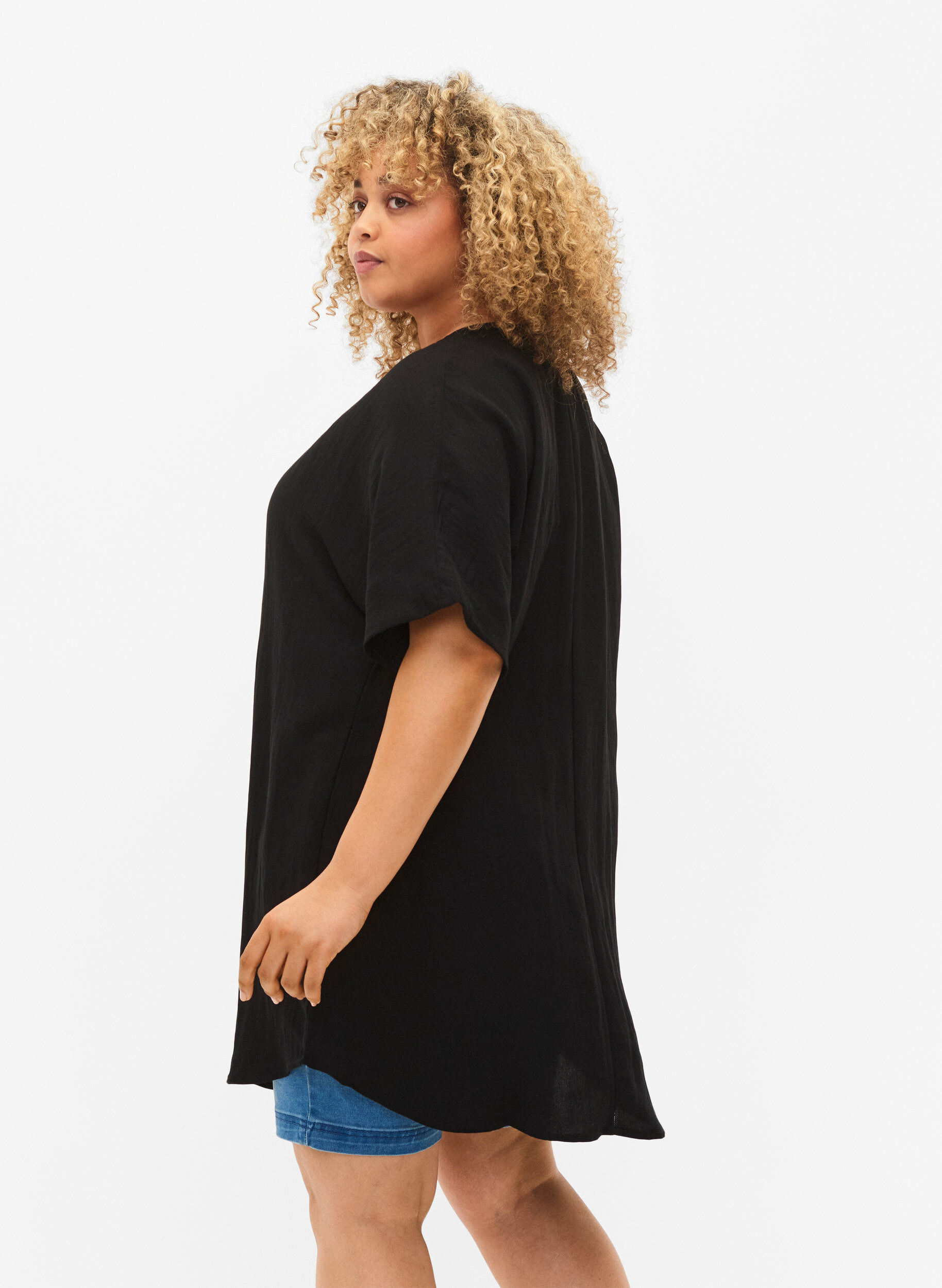 Zizzifashion Short-sleeved viscose tunic, Black, Model image number 1